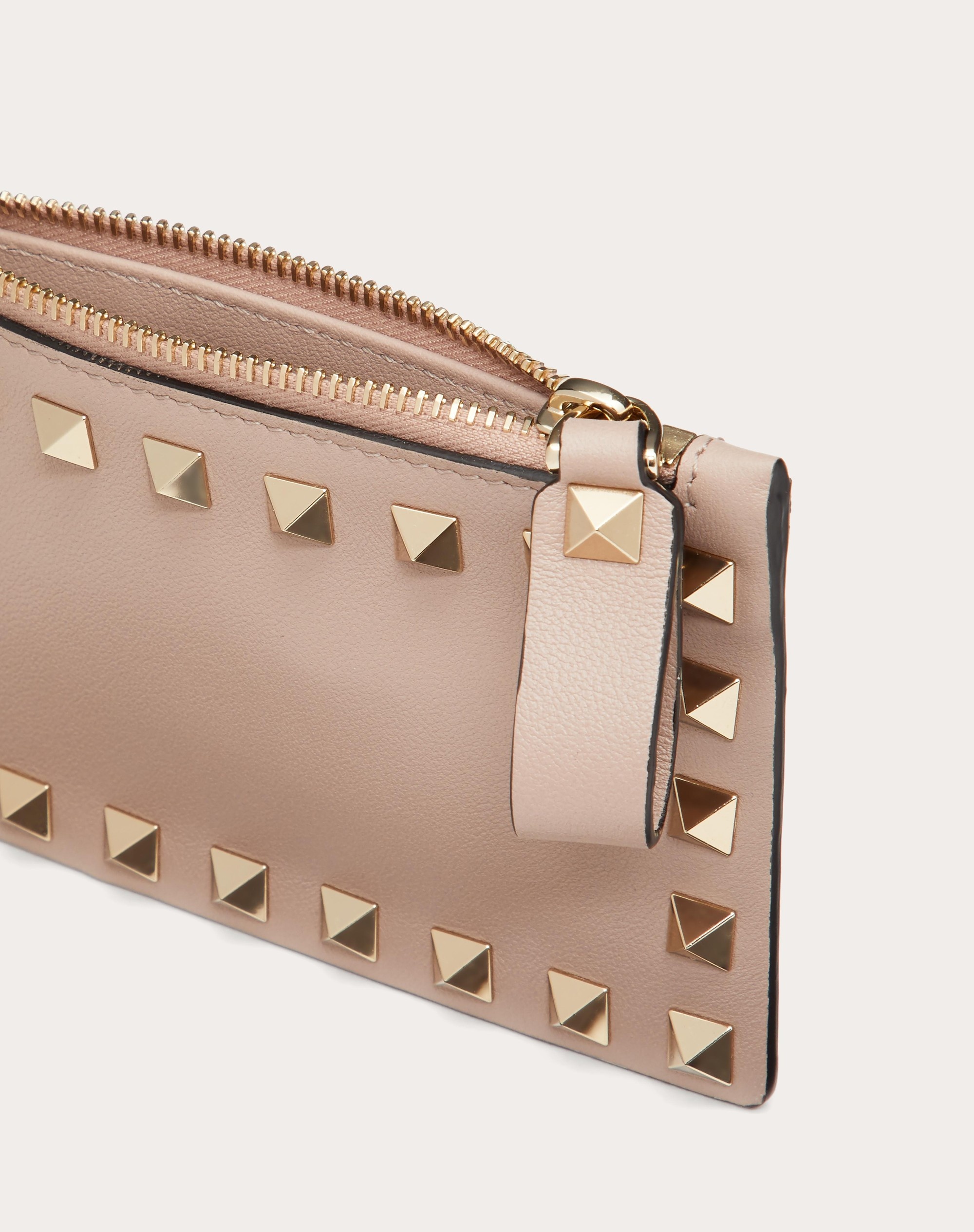 ROCKSTUD CALFSKIN CARDHOLDER WITH ZIPPER - 5