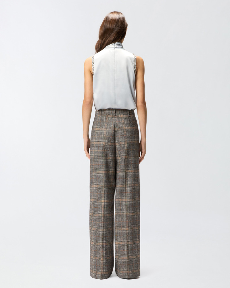 SLEEVELESS TOP WITH SASH NECK 5