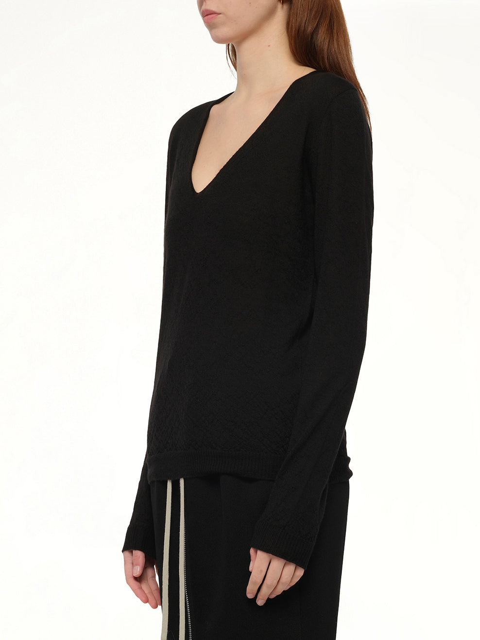 Cashmere V-Neck Pull in Black - 3