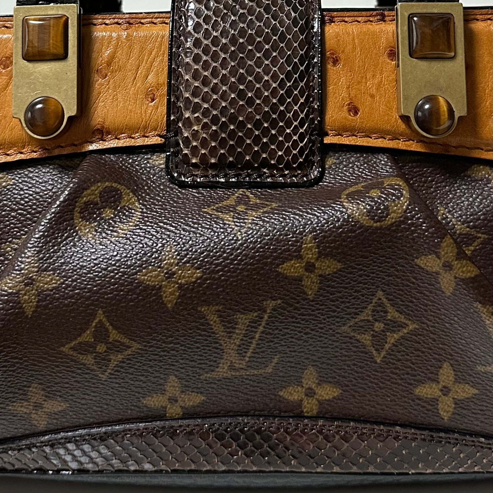 LOUIS VUITTON Fall Winter 2005 Dora Monogram Waltz Hand Bag - 6
