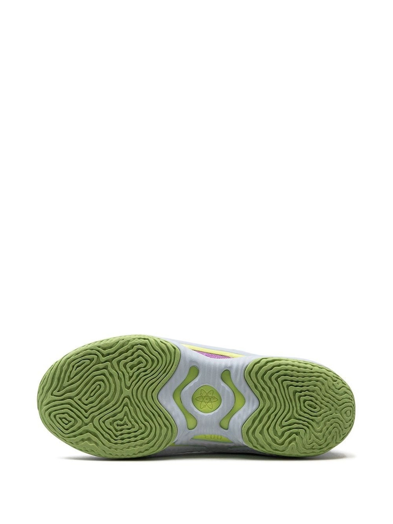 Cosmic Unity 3 "Spotlight" sneakers 4