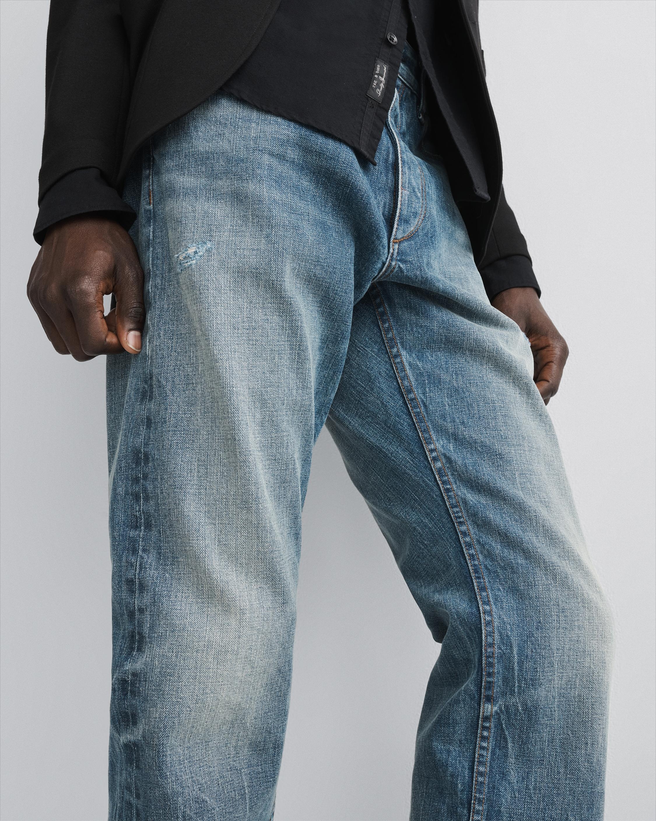 Fit 4 - Greenwich
Straight Archive Selvedge Jean - 2