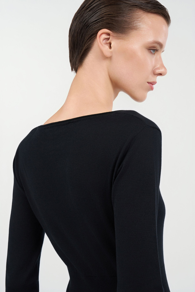 Long-sleeve sweater 7