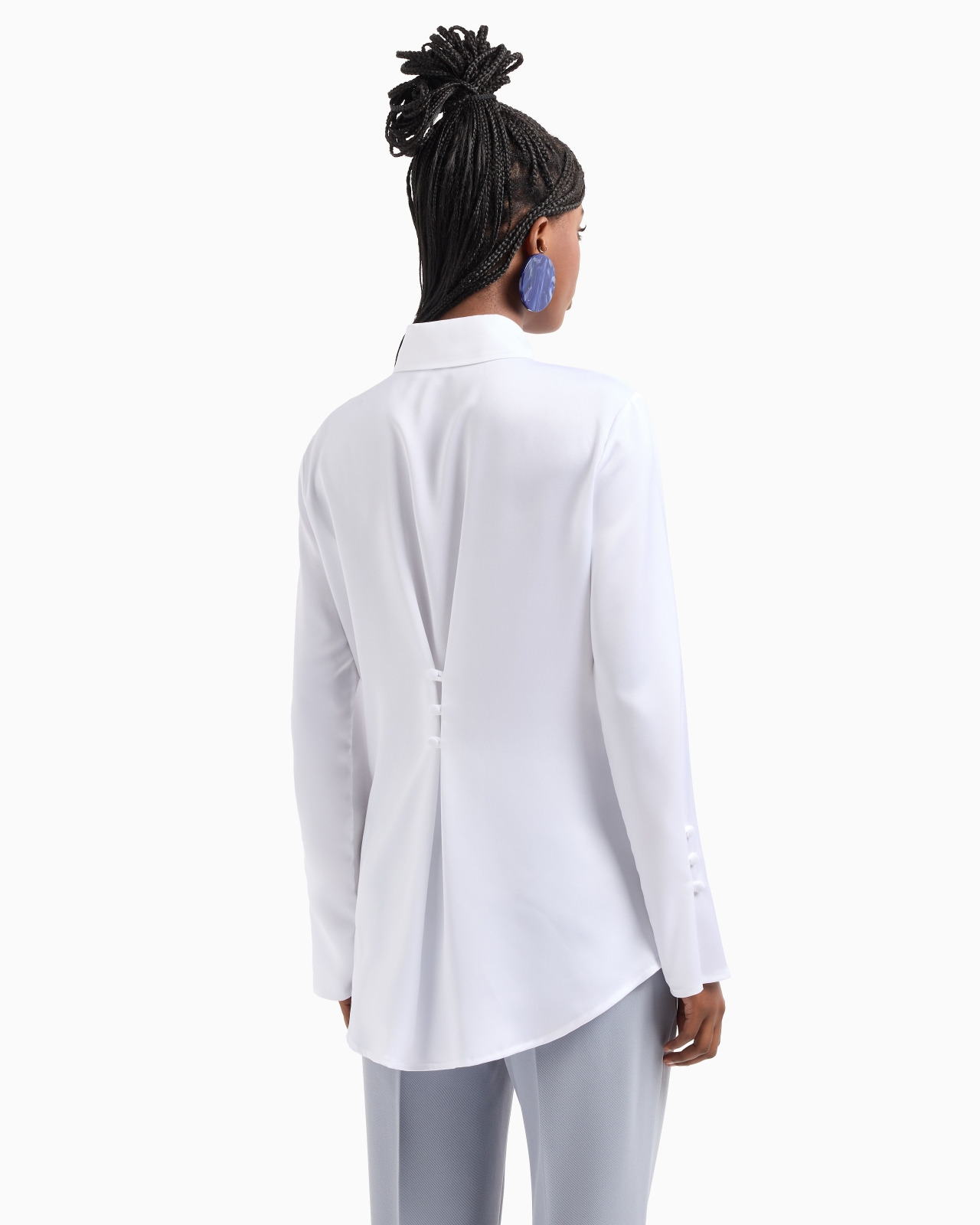 Satin crêpe shirt with back button detail - 3