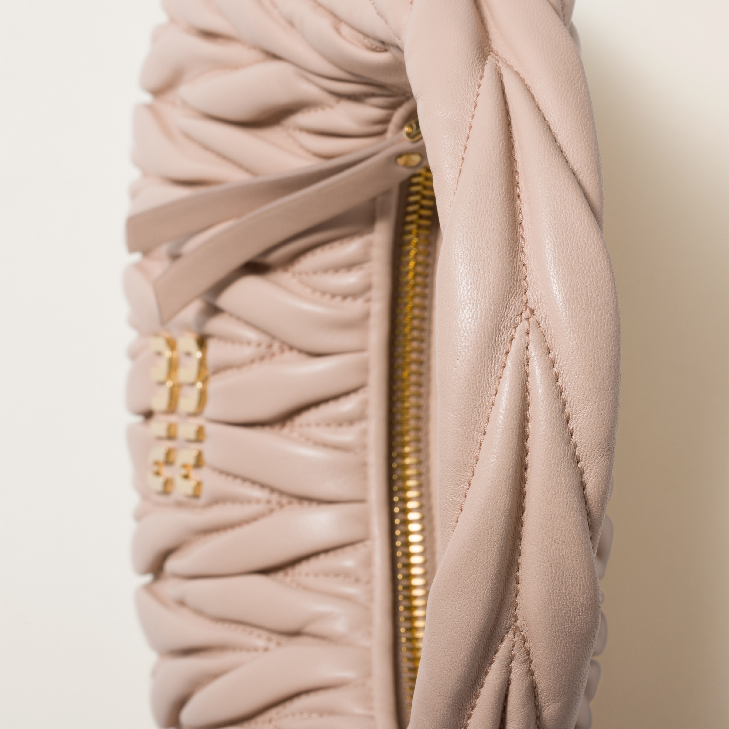 Wander matelassé nappa leather hobo bag - 7