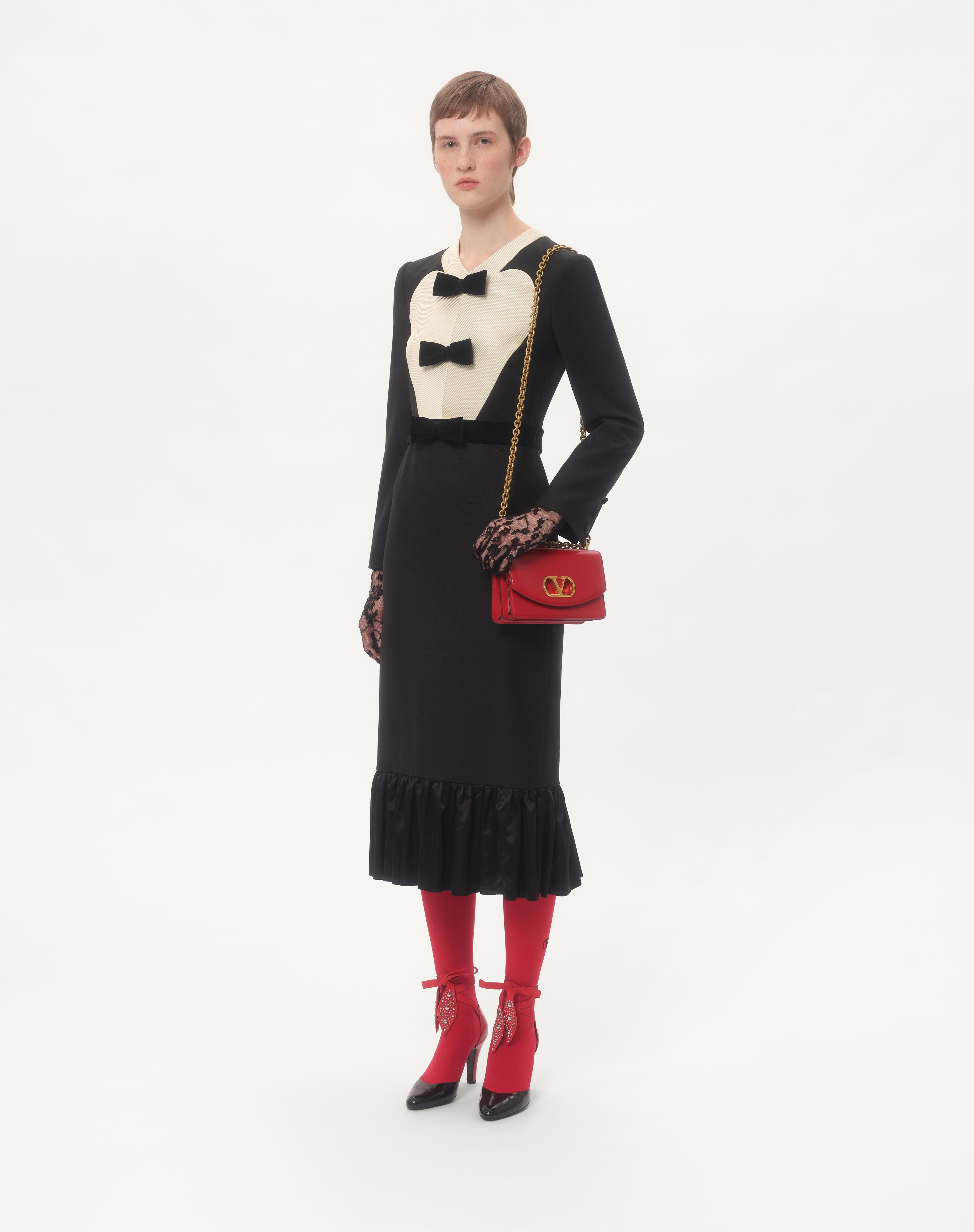SMALL VALENTINO GARAVANI VAIN SHOULDER BAG IN SHINY CALFSKIN - 2