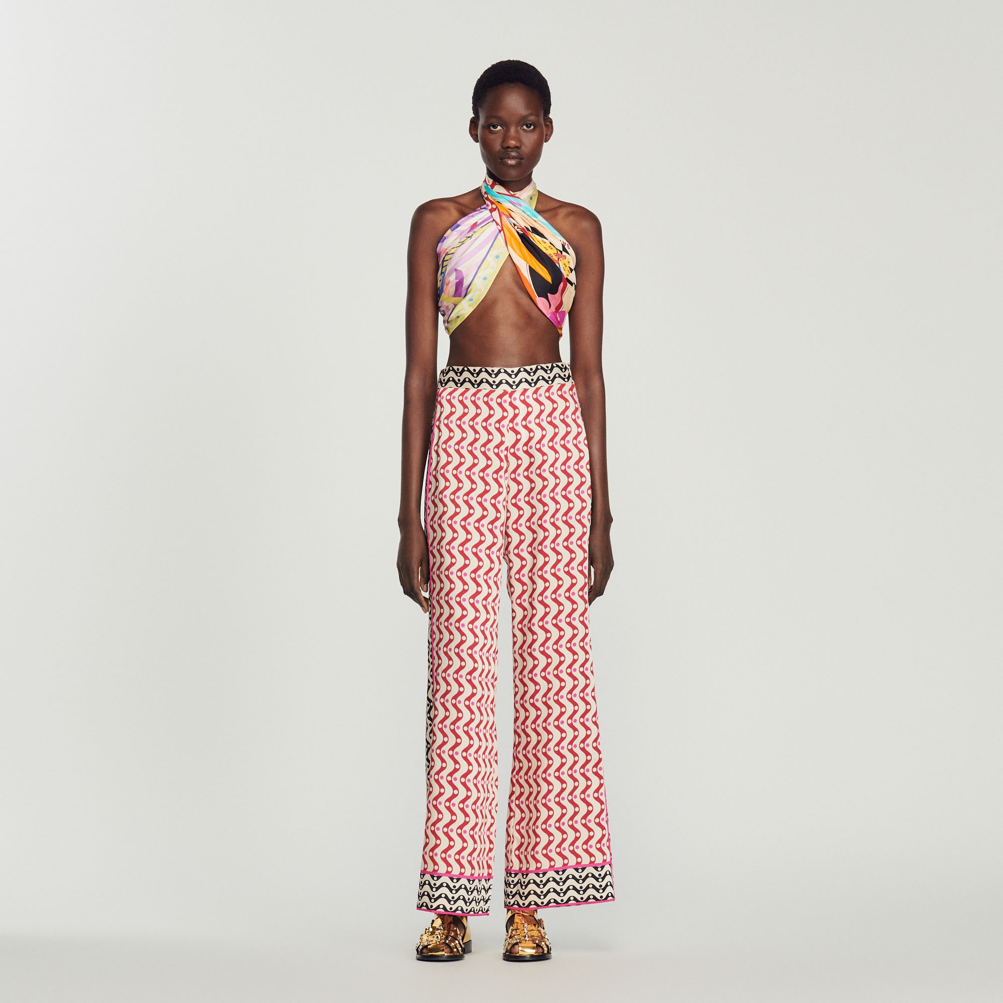Flowing pants with star print - 3