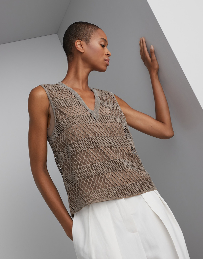 Precious net embroidery top with detachable camisole - 1