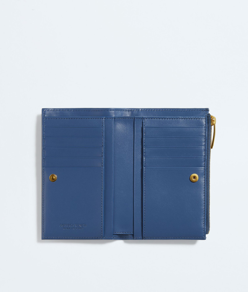 Bottega Veneta Intrecciato Medium Bi-Fold Wallet outlook