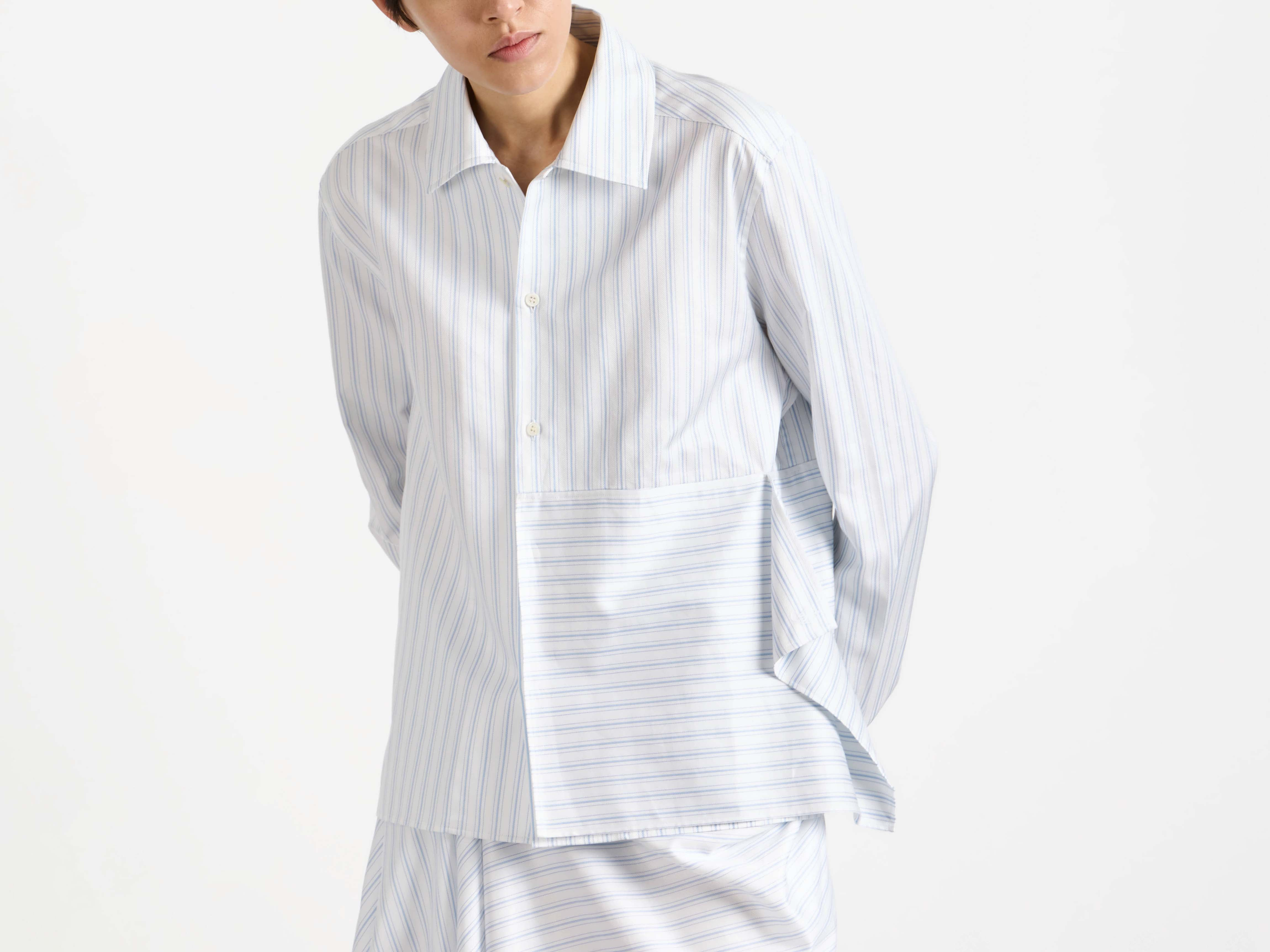 ASYMMETRIC DRAPED SHIRT IN WHITE & BLUE - 5