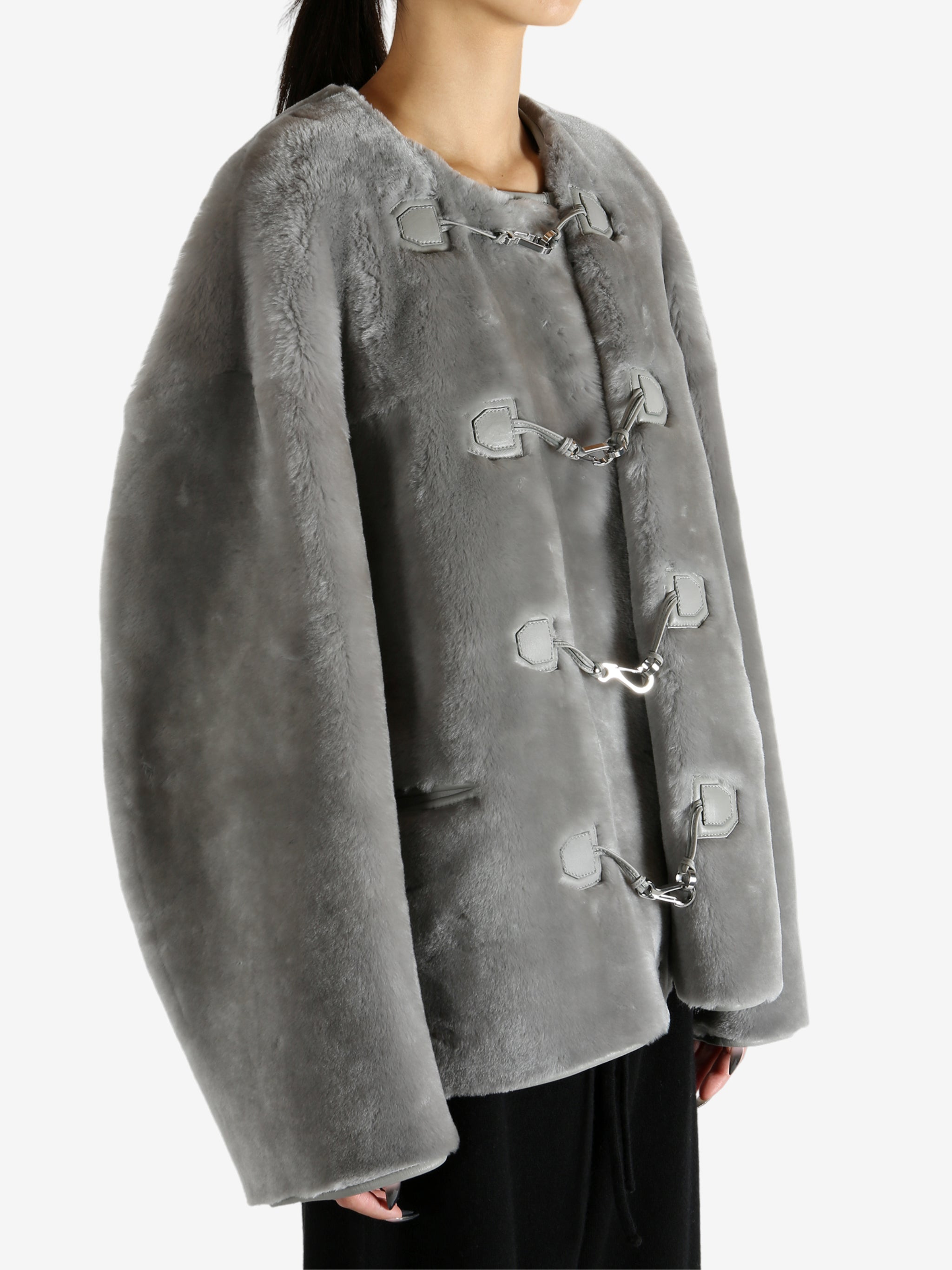 TOTEME - Women Plush Shearling Clasp Jacket - 2