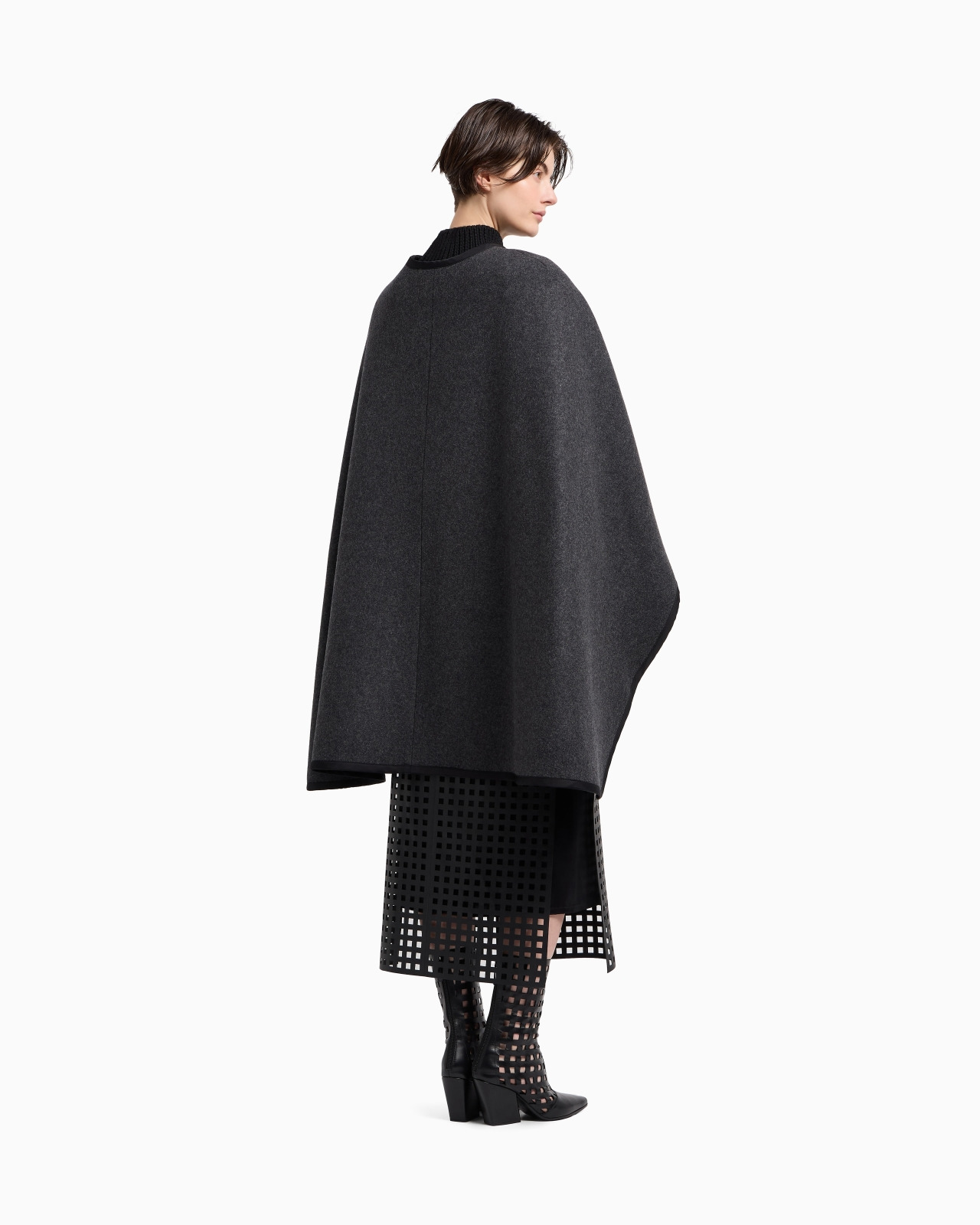 POLYGON CAPSULE COLLECTION WOOL CLOTH CAPE - 3