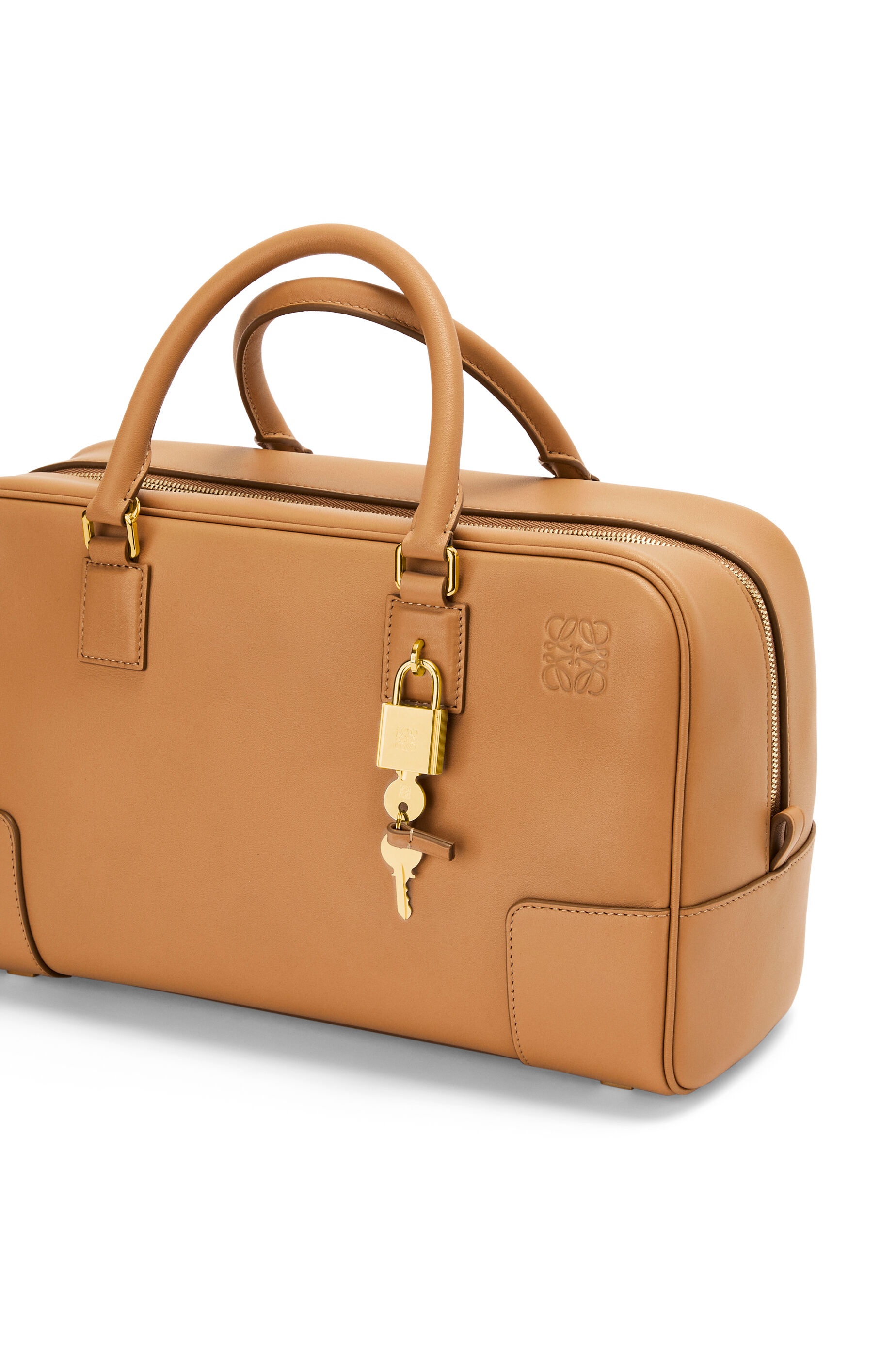 Loewe Amazona 28 bag in nappa calfskin | REVERSIBLE