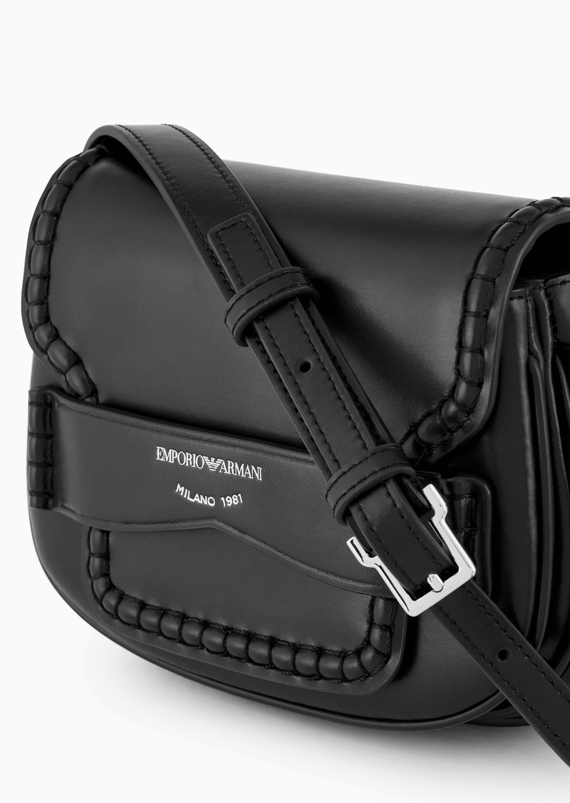 Small shoulder bag in leather with flap and logo gusset 5