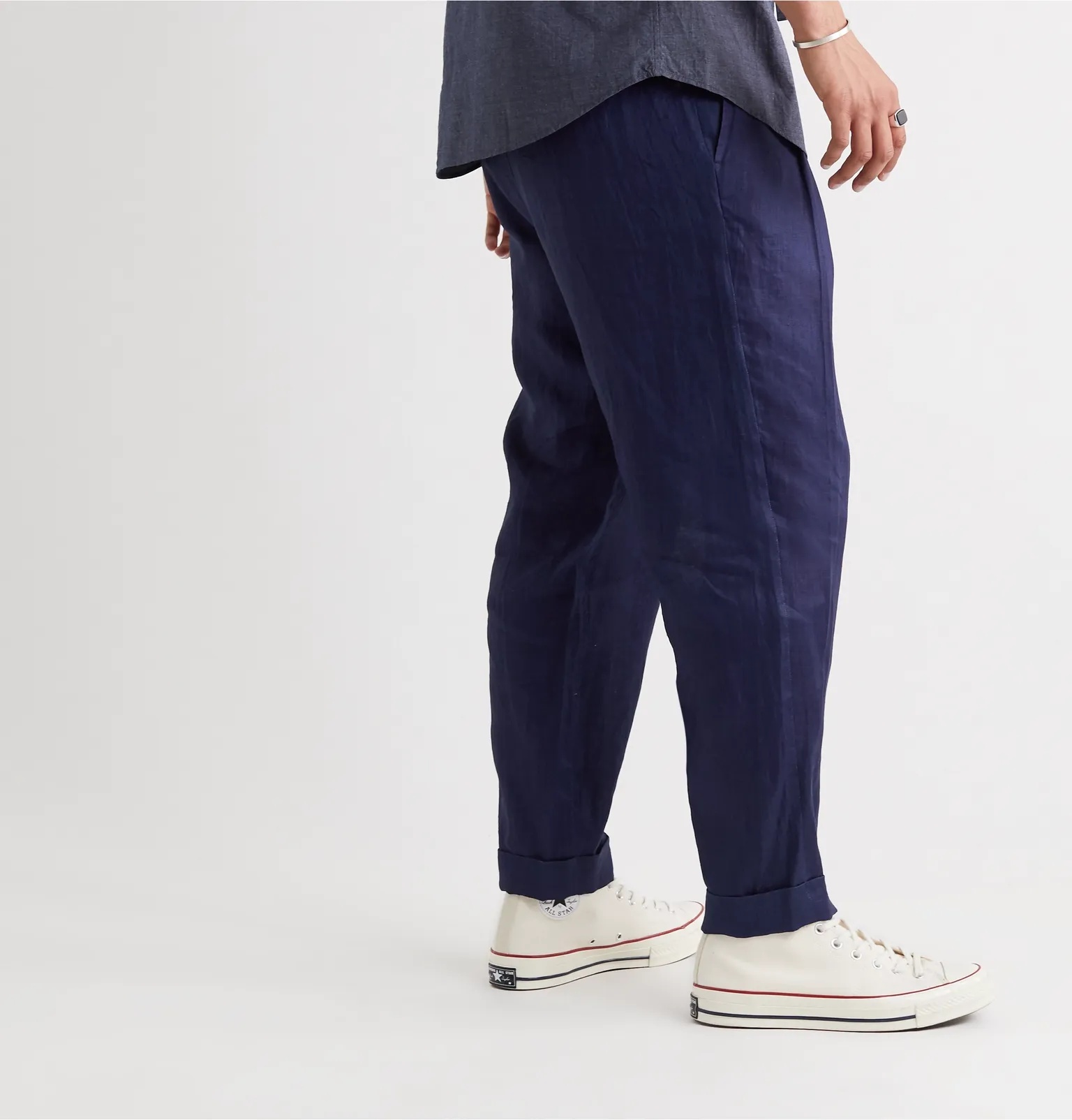 Indigo-Dyed Tapered Pleated Linen Trousers - 4