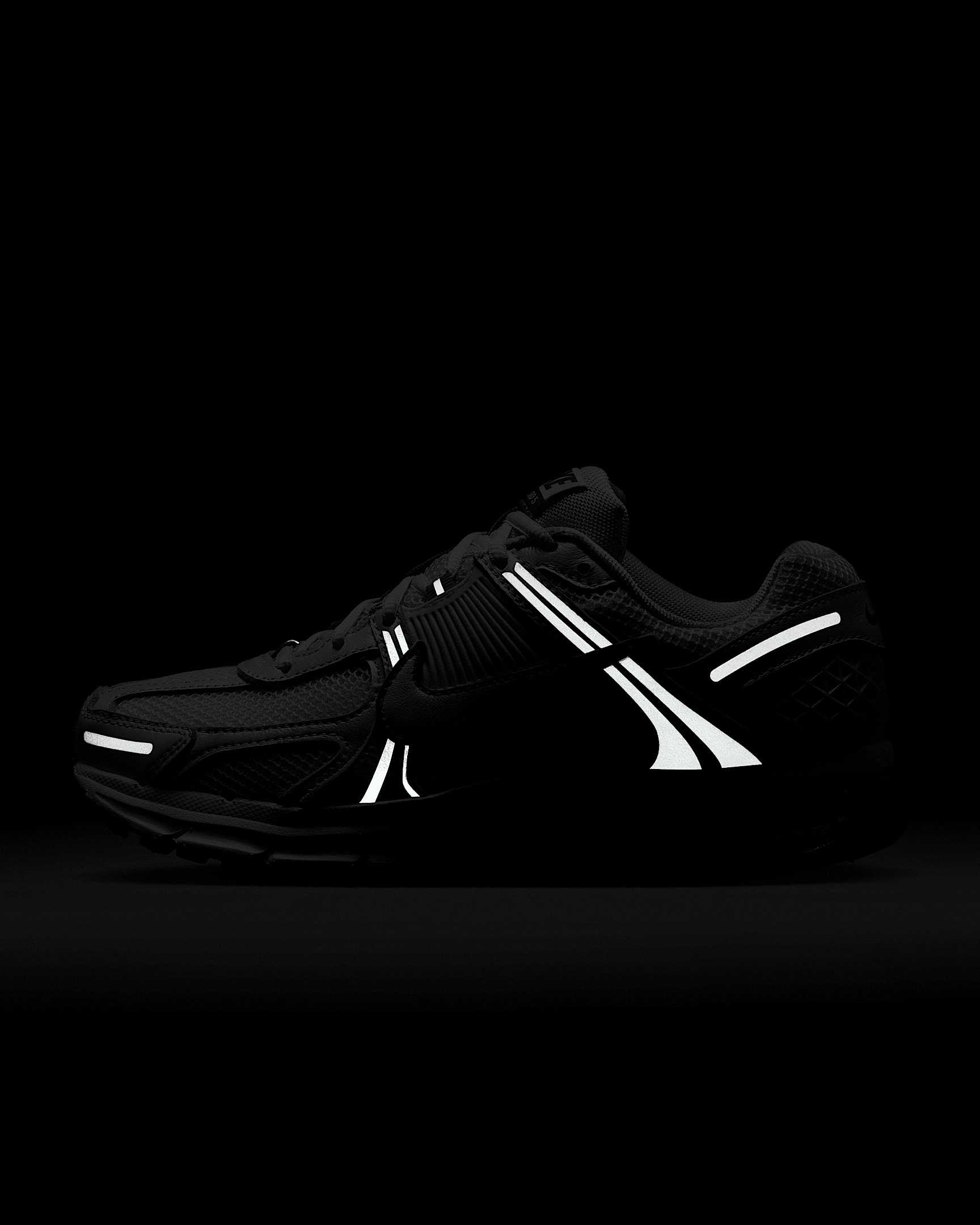 Nike Zoom Vomero 5 Women's Shoes - 11
