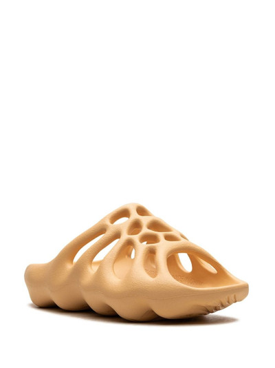 YEEZY Yeezy 450  "Cream" slides outlook