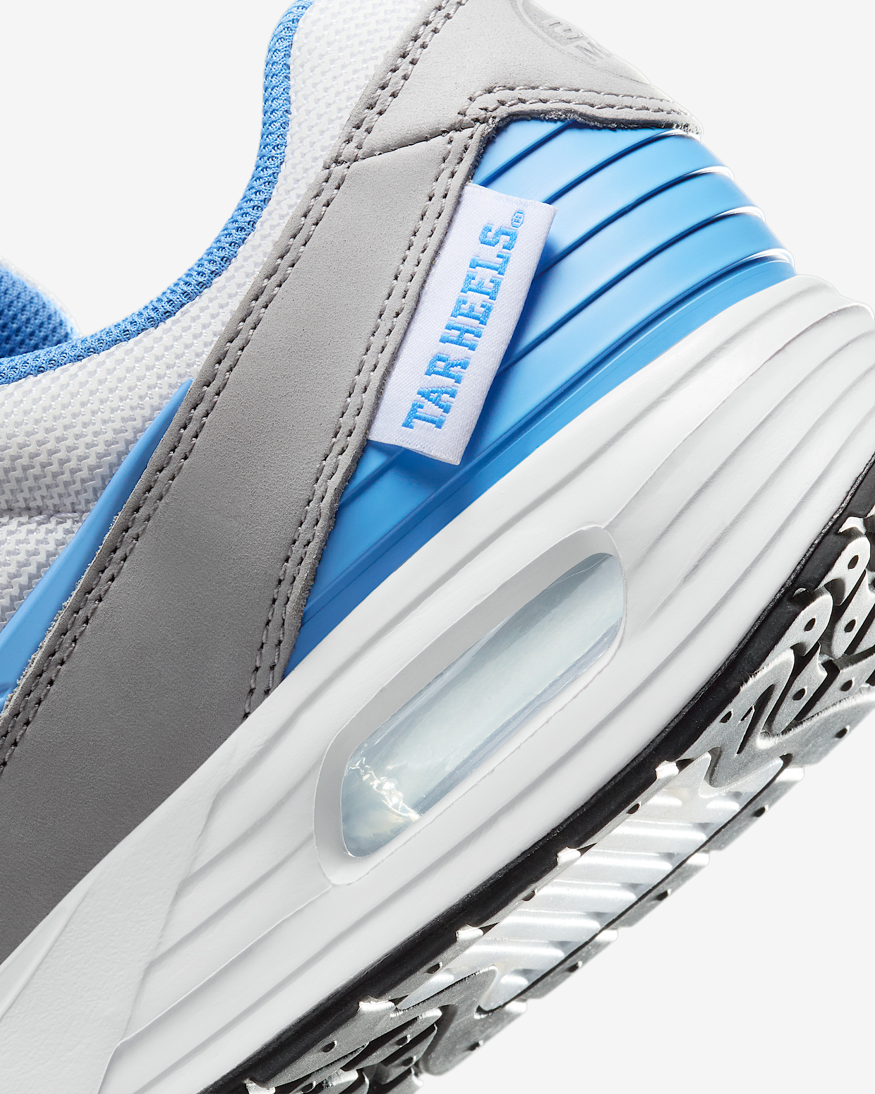 Nike College Air Max Verse (UNC) Men's Shoes - 8