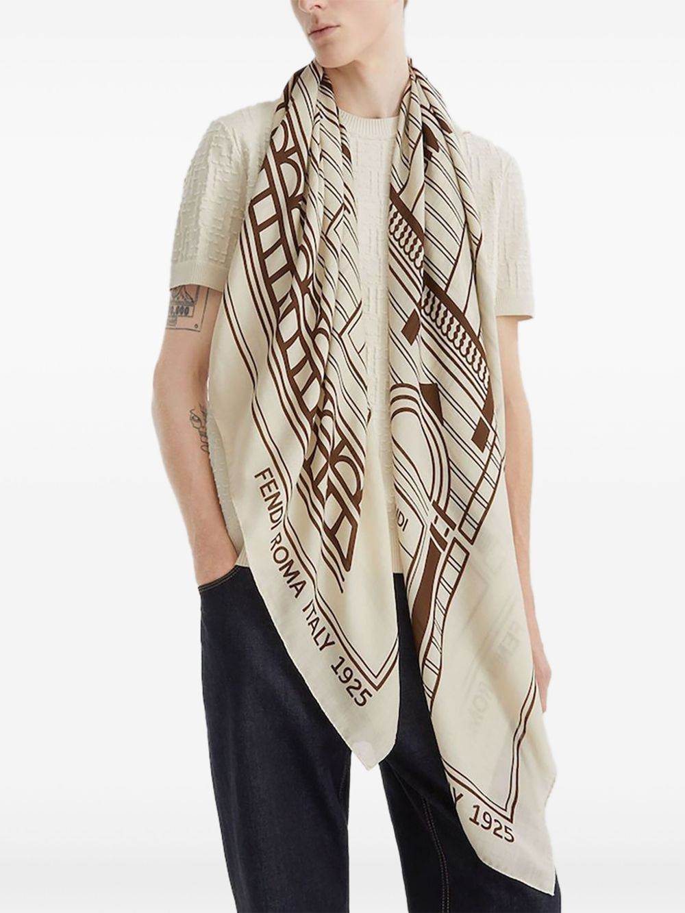 Palazzo Fendi in Roma-motif scarf - 2