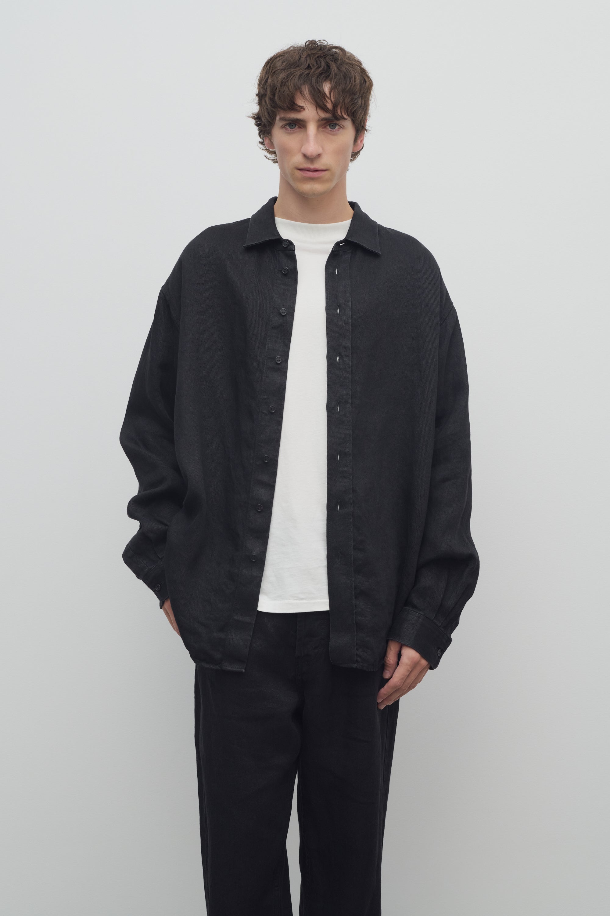 Penn Shirt in Linen - 3