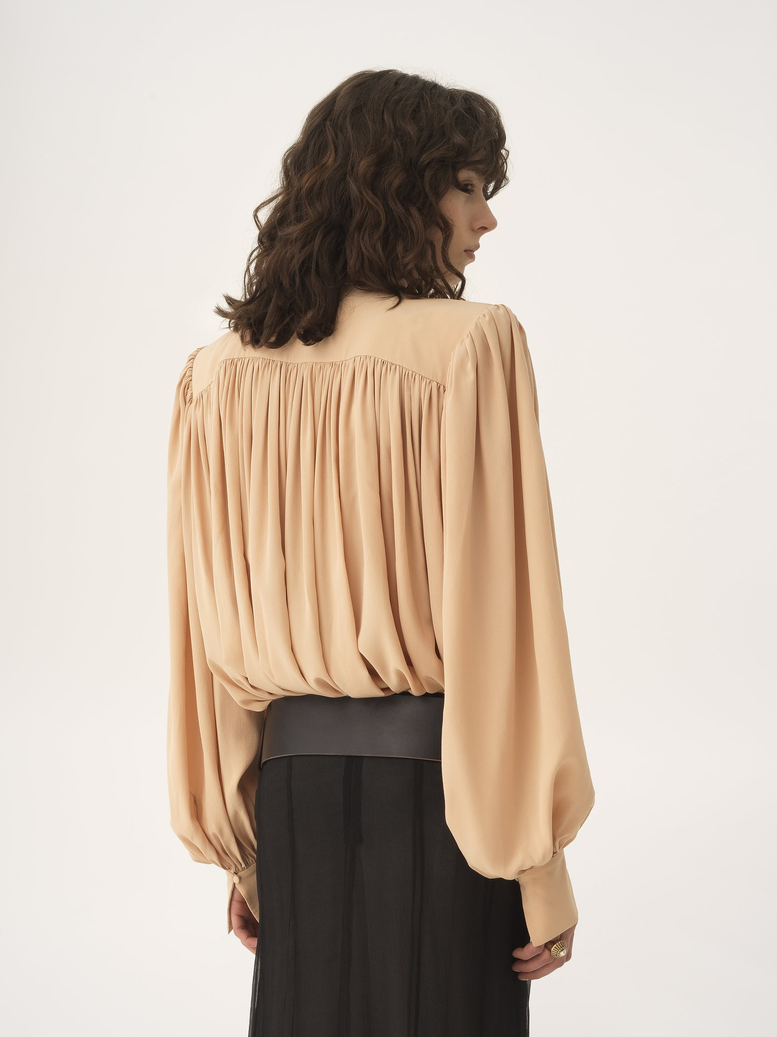OVERSIZED GATHERED LAVALLIÈRE BLOUSE IN CRÊPE DE CHINE - 5