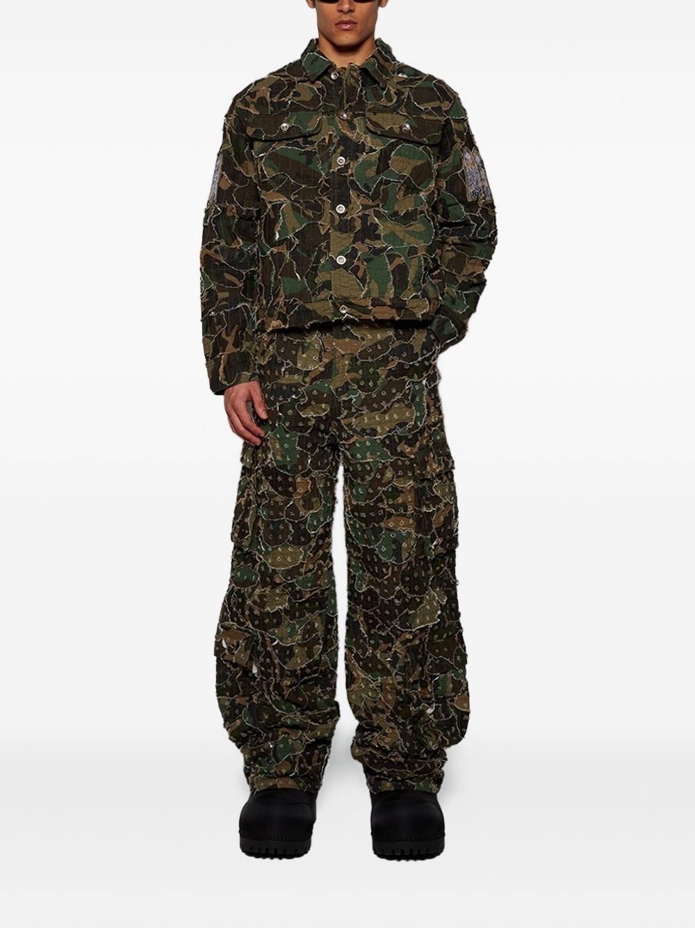 camouflage-print shirt jacket - 2