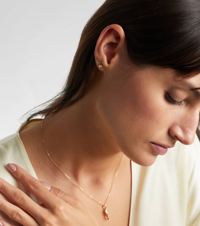 STONE AND STRAND Pinch Me 14kt gold earrings outlook