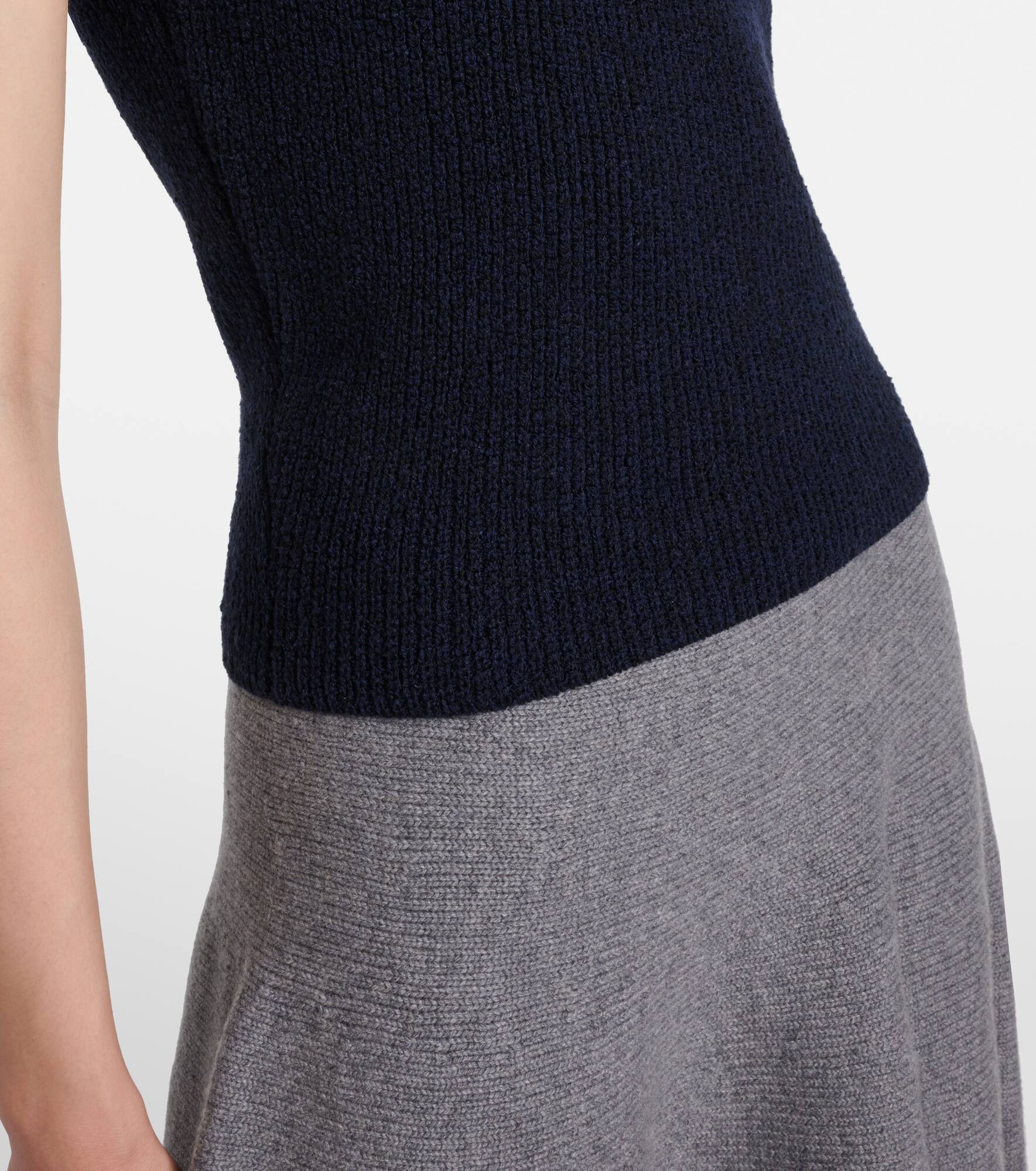 Wool and silk-blend turtleneck top - 5