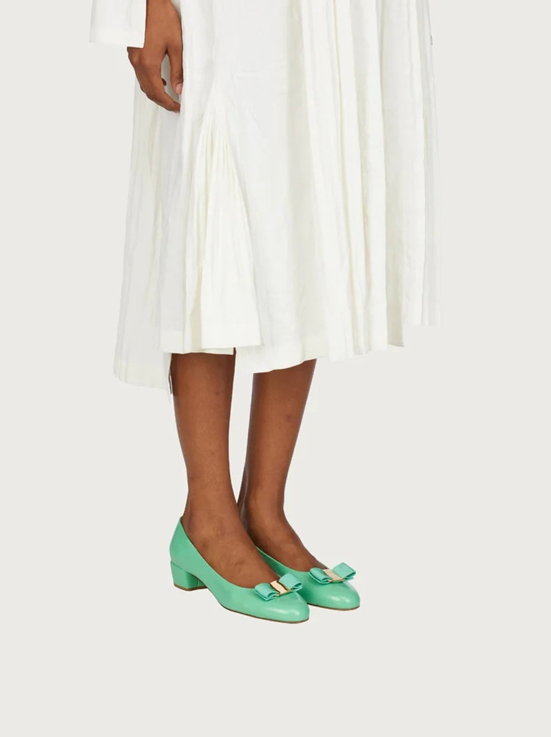 FERRAGAMO VARA BOW PUMP SHOE outlook
