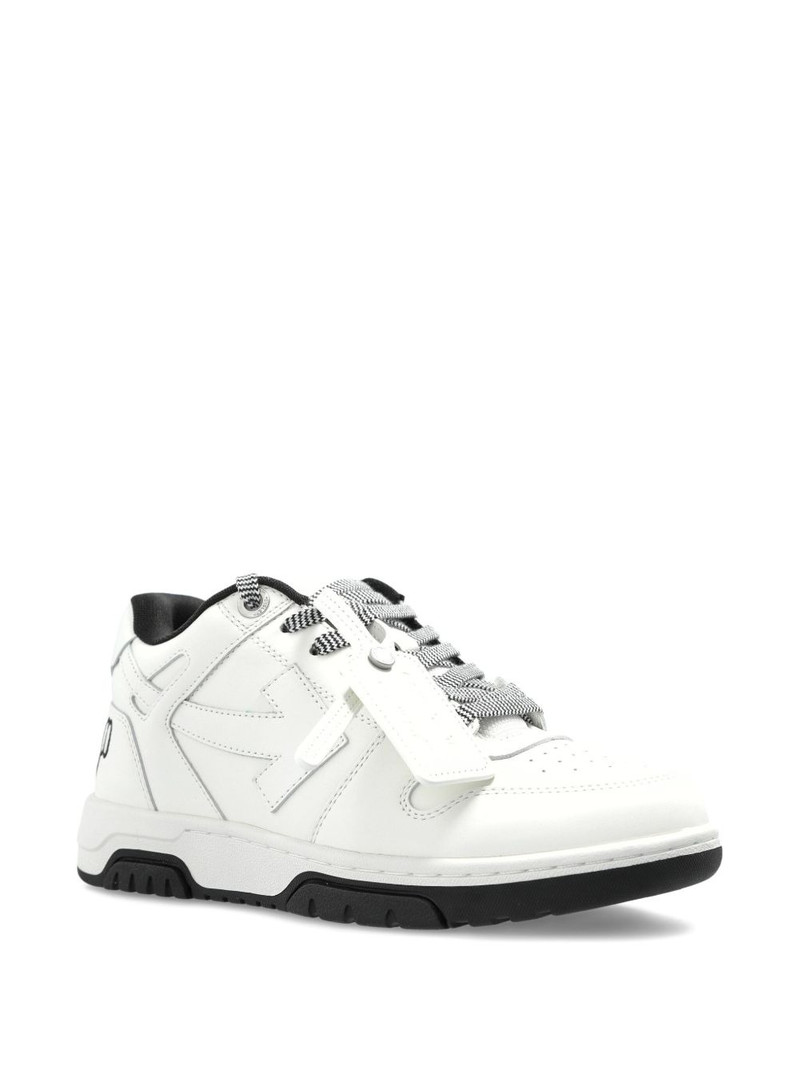 Off-White "OOO" sneakers outlook