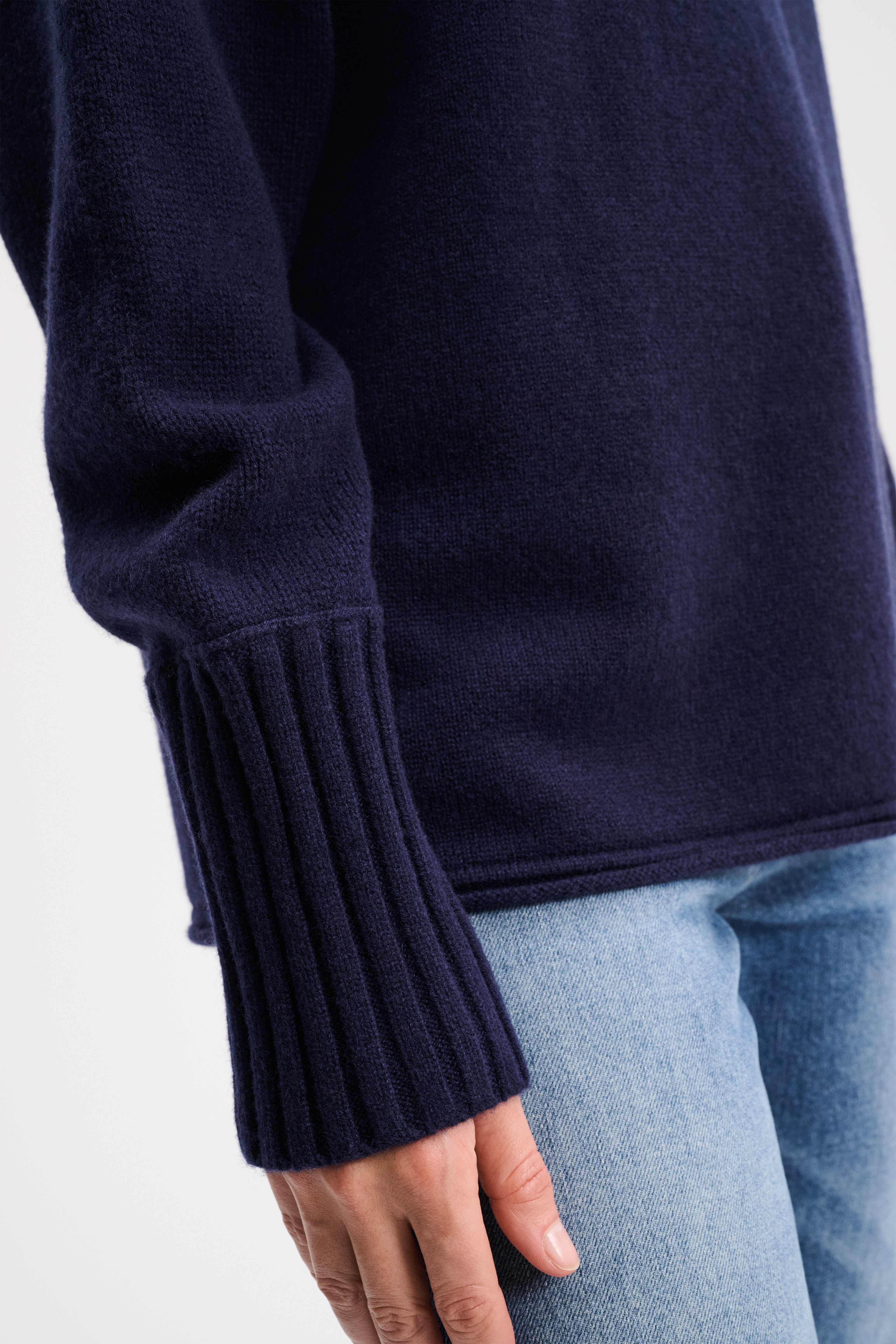BOLD VOLUMES pullover - 4