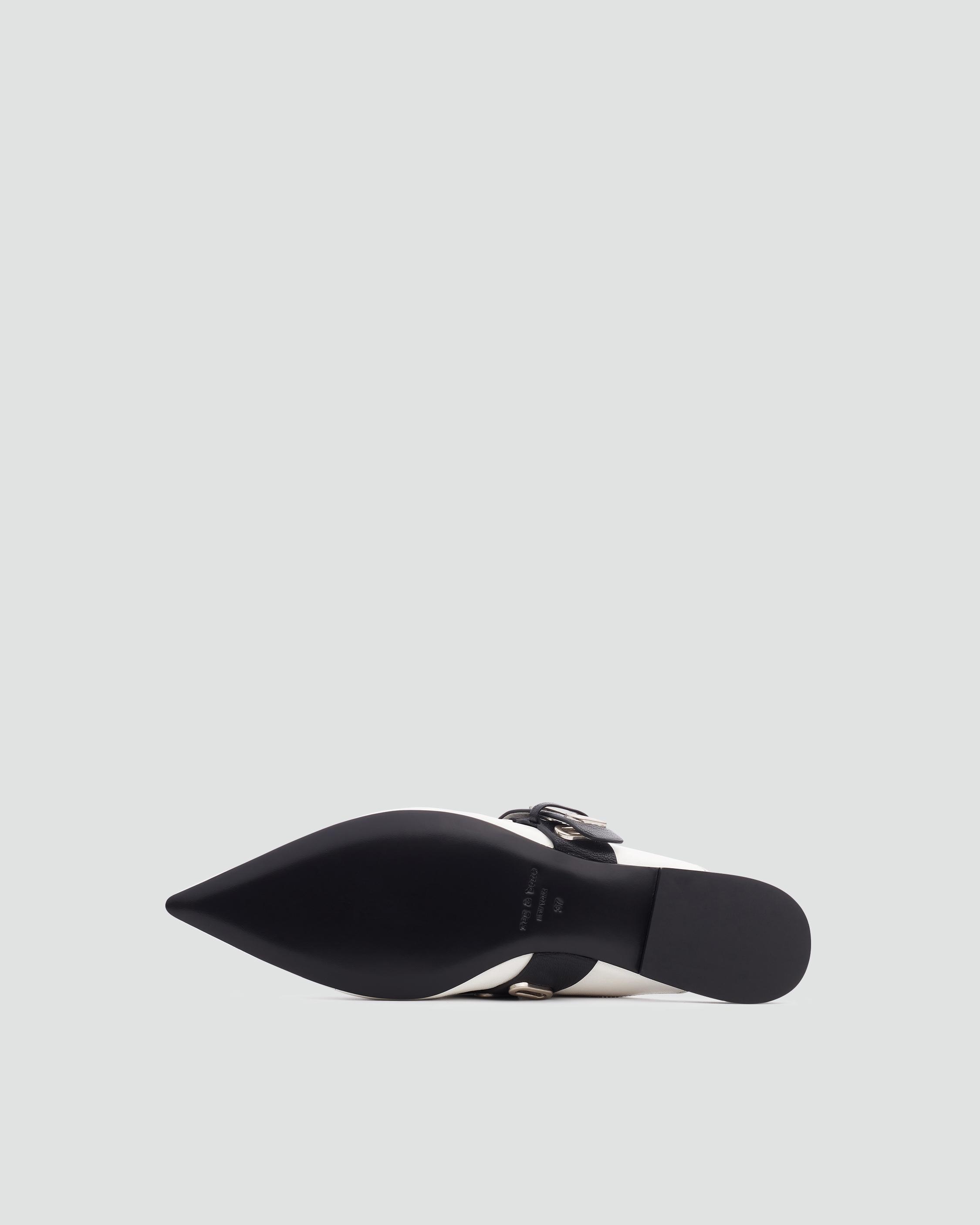 Victory Slide - Leather
Slip-On Flat - 5