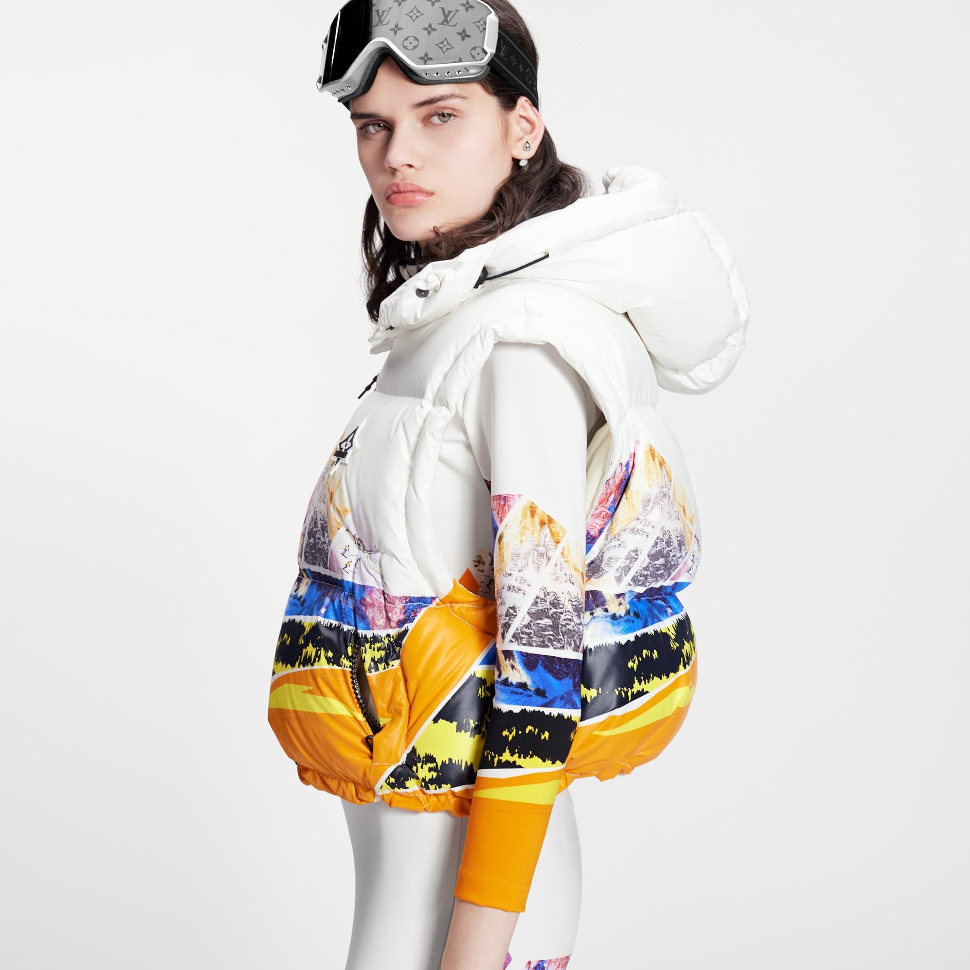 Mountain Print Sleeveless Puffer Jacket - 5