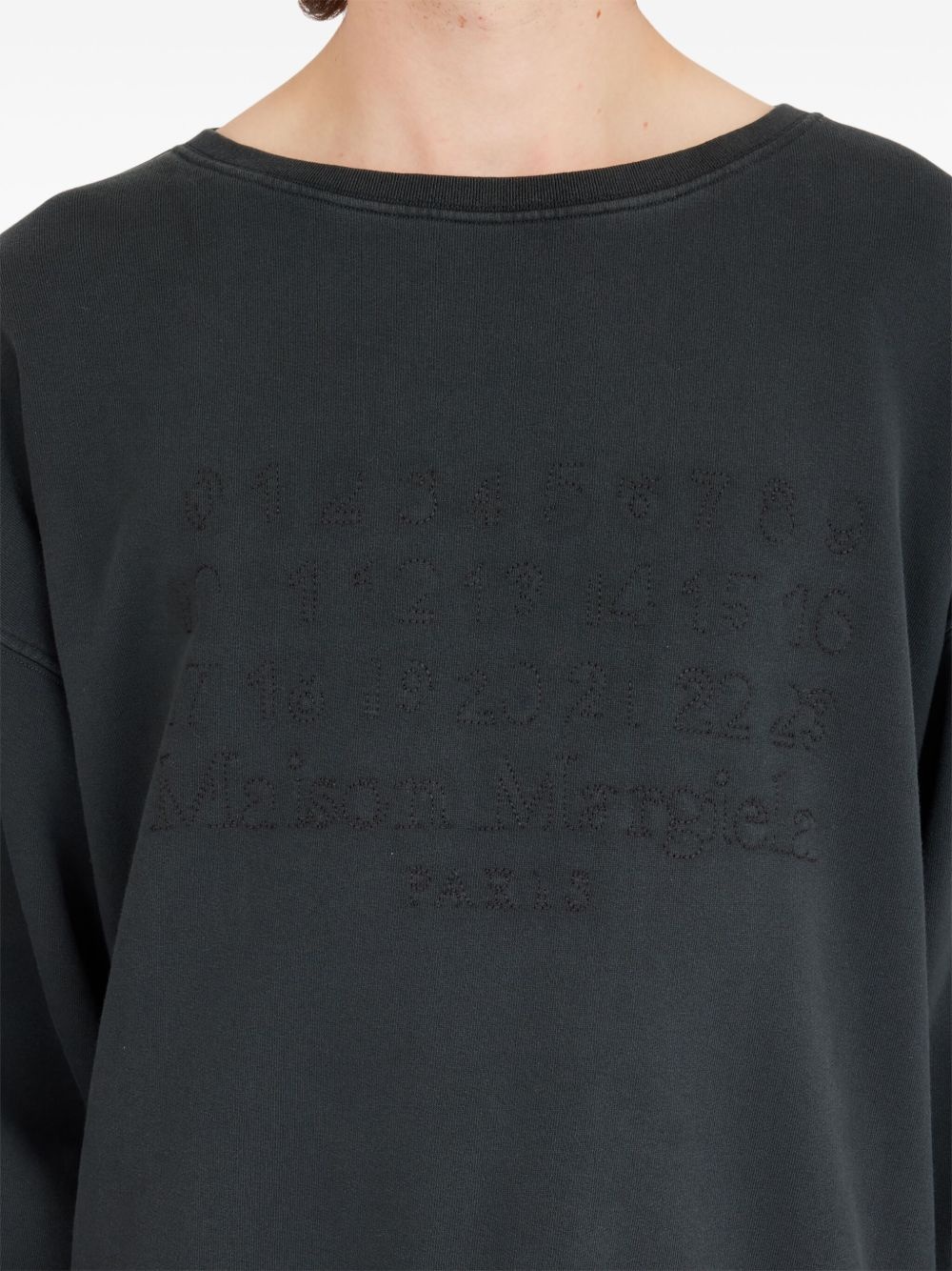 numbers motif sweater - 7
