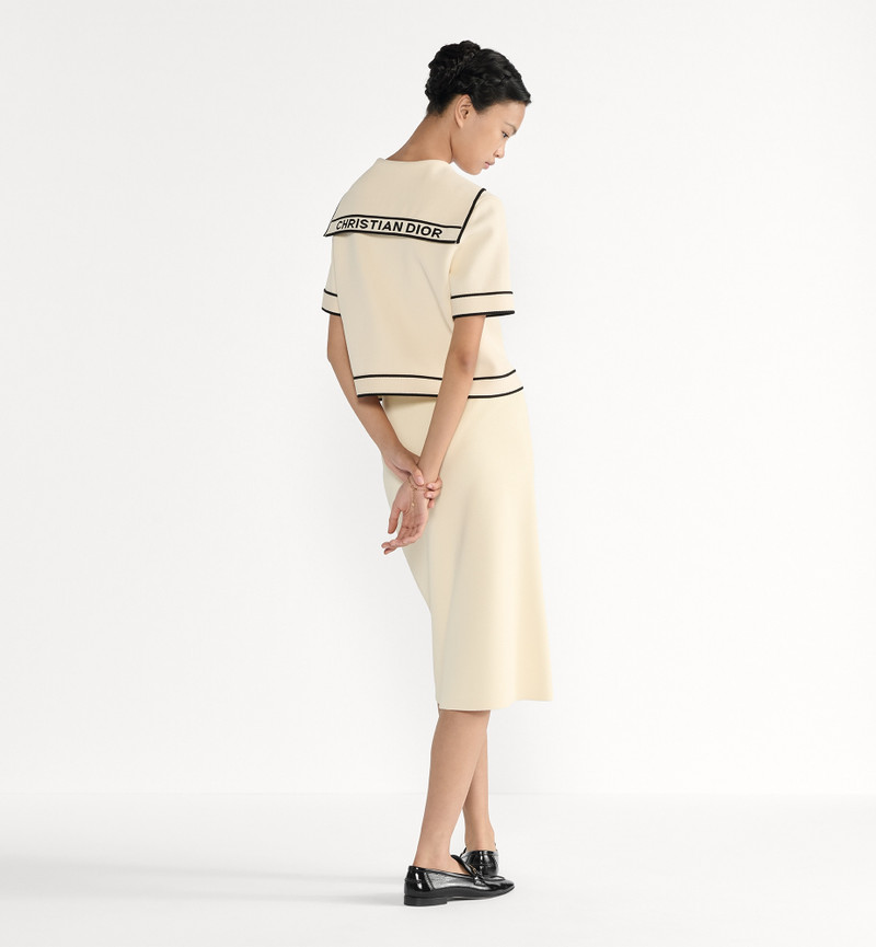 Mid-Length Flared Skirt 3
