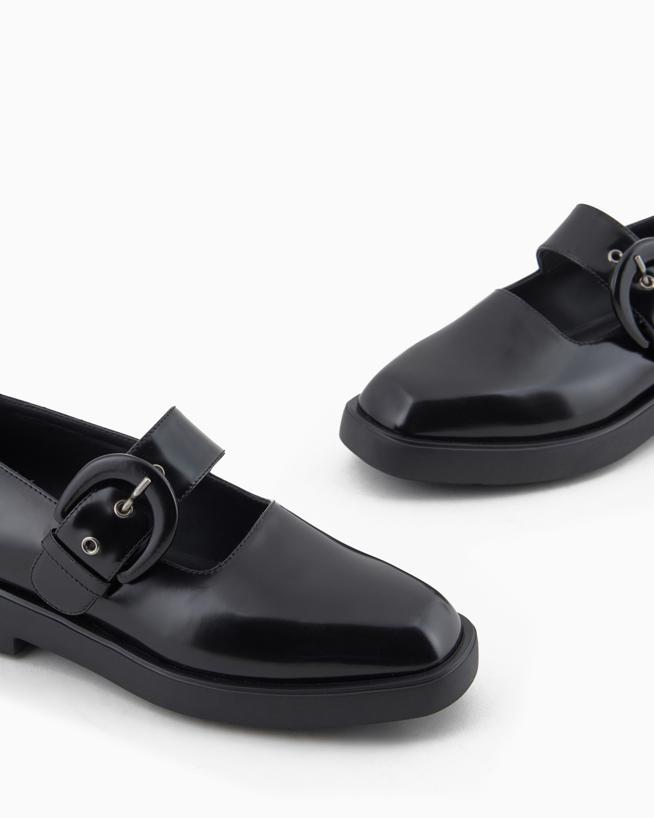 Brushed leather ballerinas with strap - 5