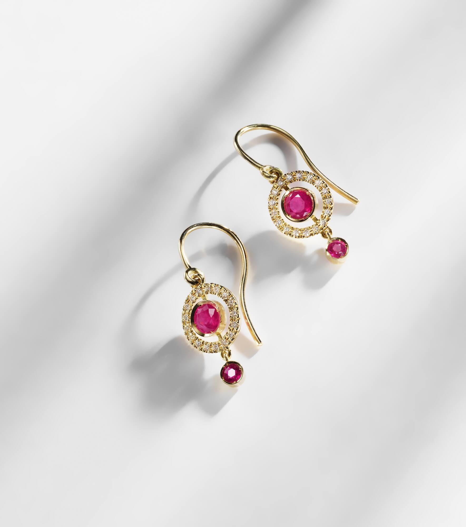 Orbit 18kt gold drop earrings with rubies and diamonds - 5