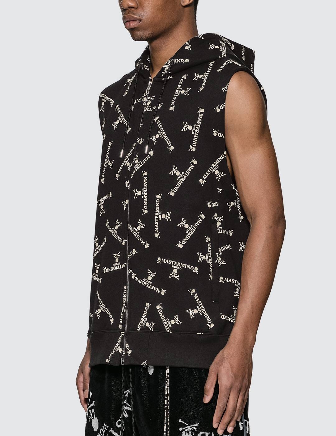 Allover Logo Print Sleeveless Sweatshirt - 2