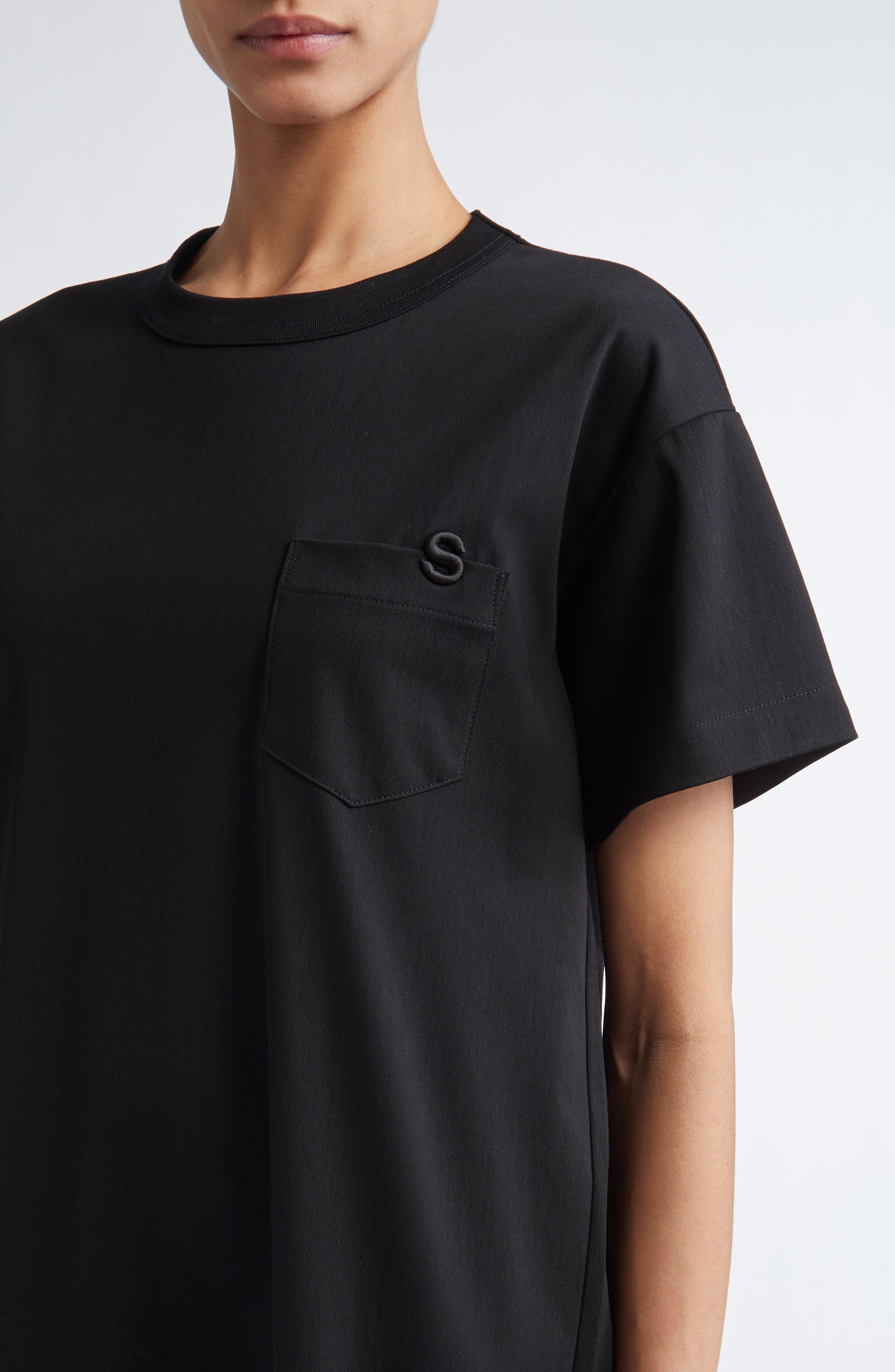 ■sacai■サカイ■Embroidered Logo Jersey T-Shirt Dress■ sacai Sacai Embroidered Logo Jersey T-Shirt Dress in Black