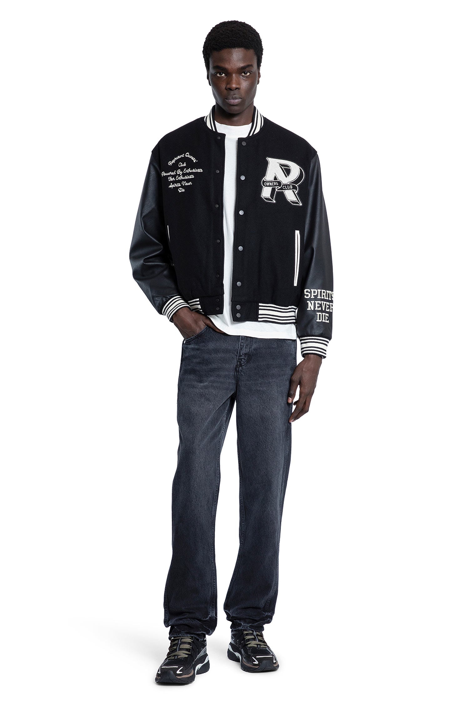 R2-Straight-Leg-Jeans - 4