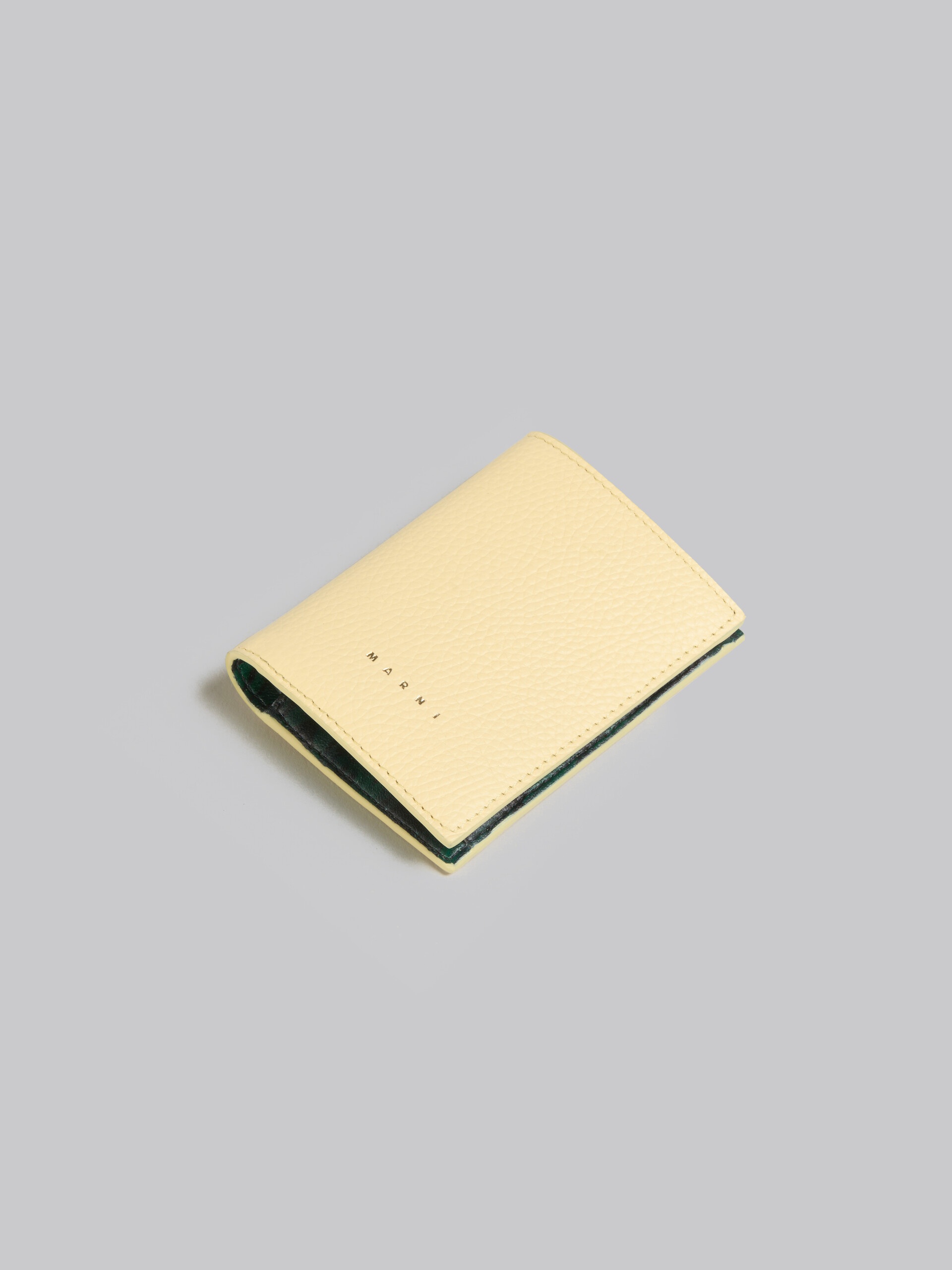 LIGHT YELLOW BIFOLD VENICE WALLET WITH MARBLED INTERIOR - 5