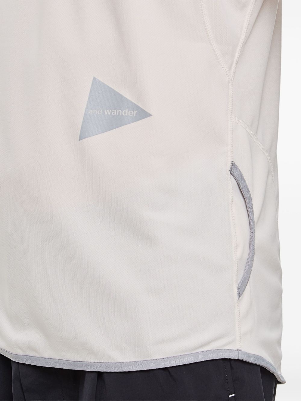 logo-print T-shirt - 4