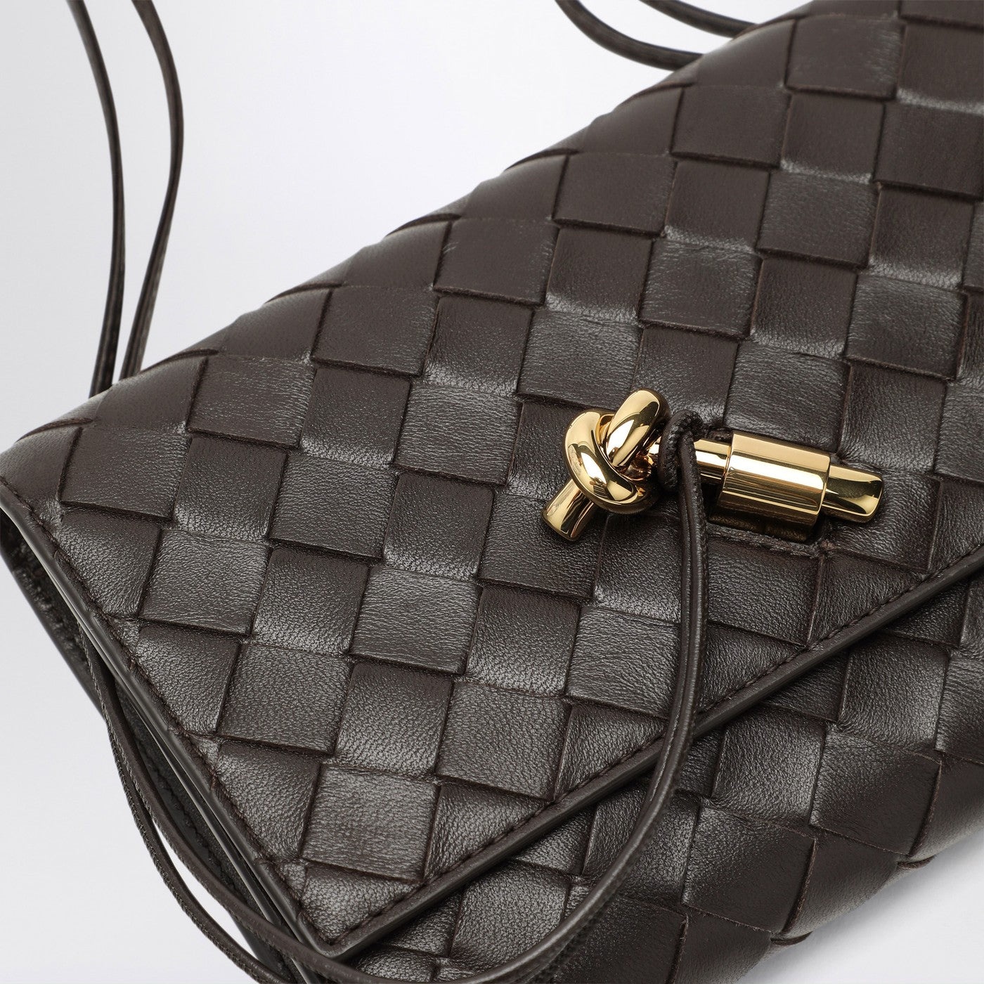 Bottega Veneta Women Andiamo Clutch In Fondant Colour - 3