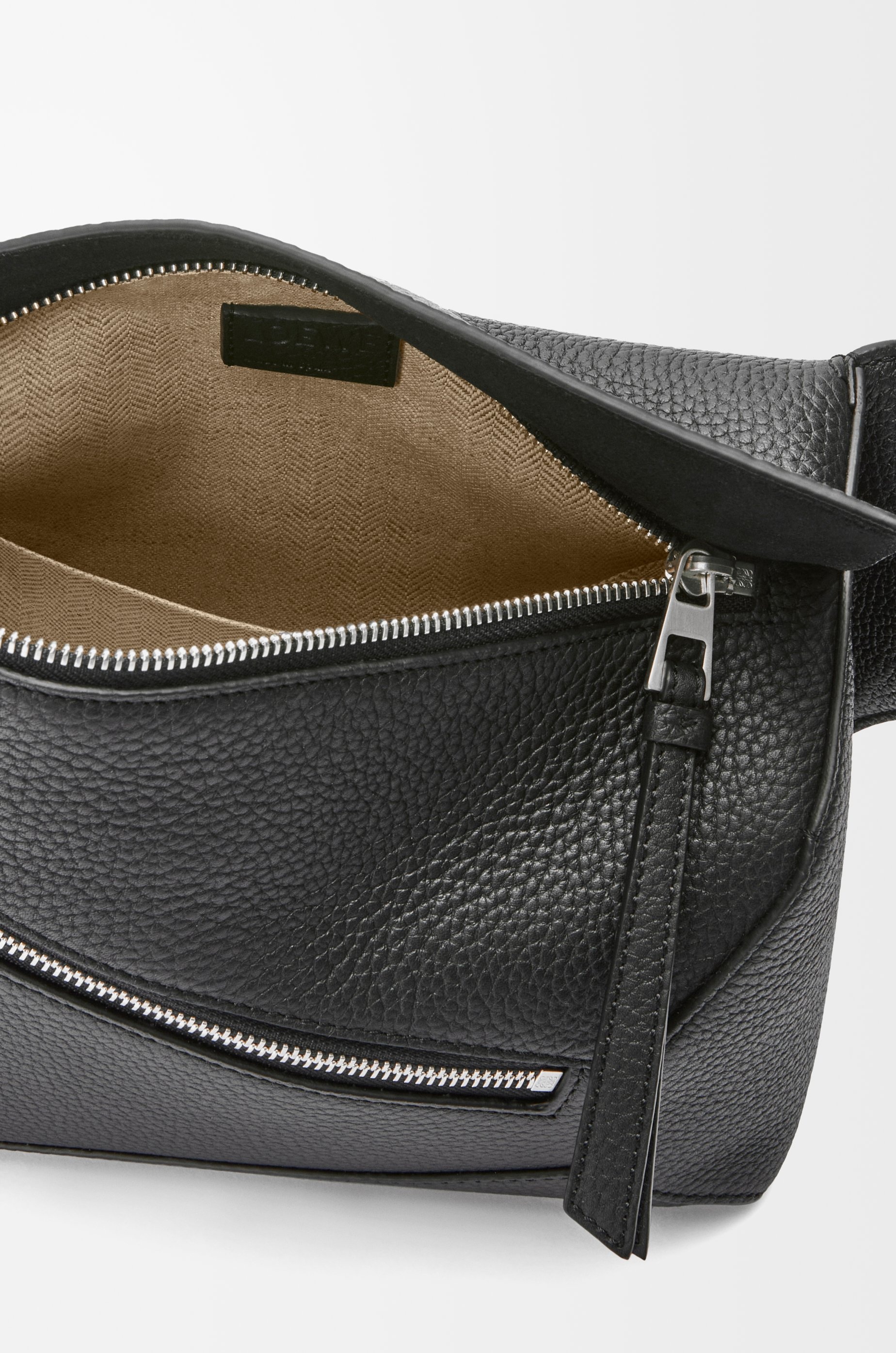 Small Puzzle bumbag in grained calfskin - 6