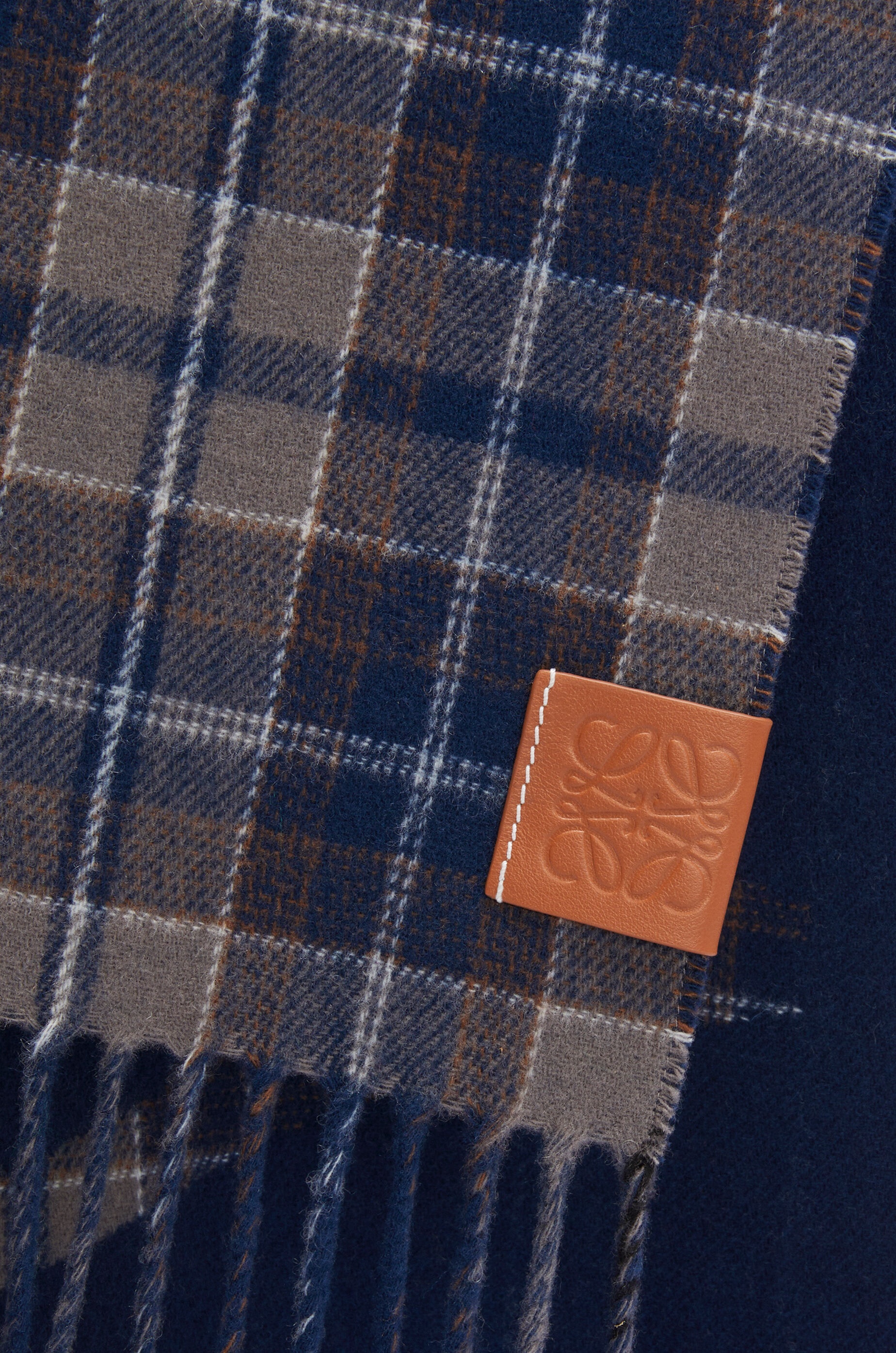 LOEWE check scarf in wool and cashmere - 5