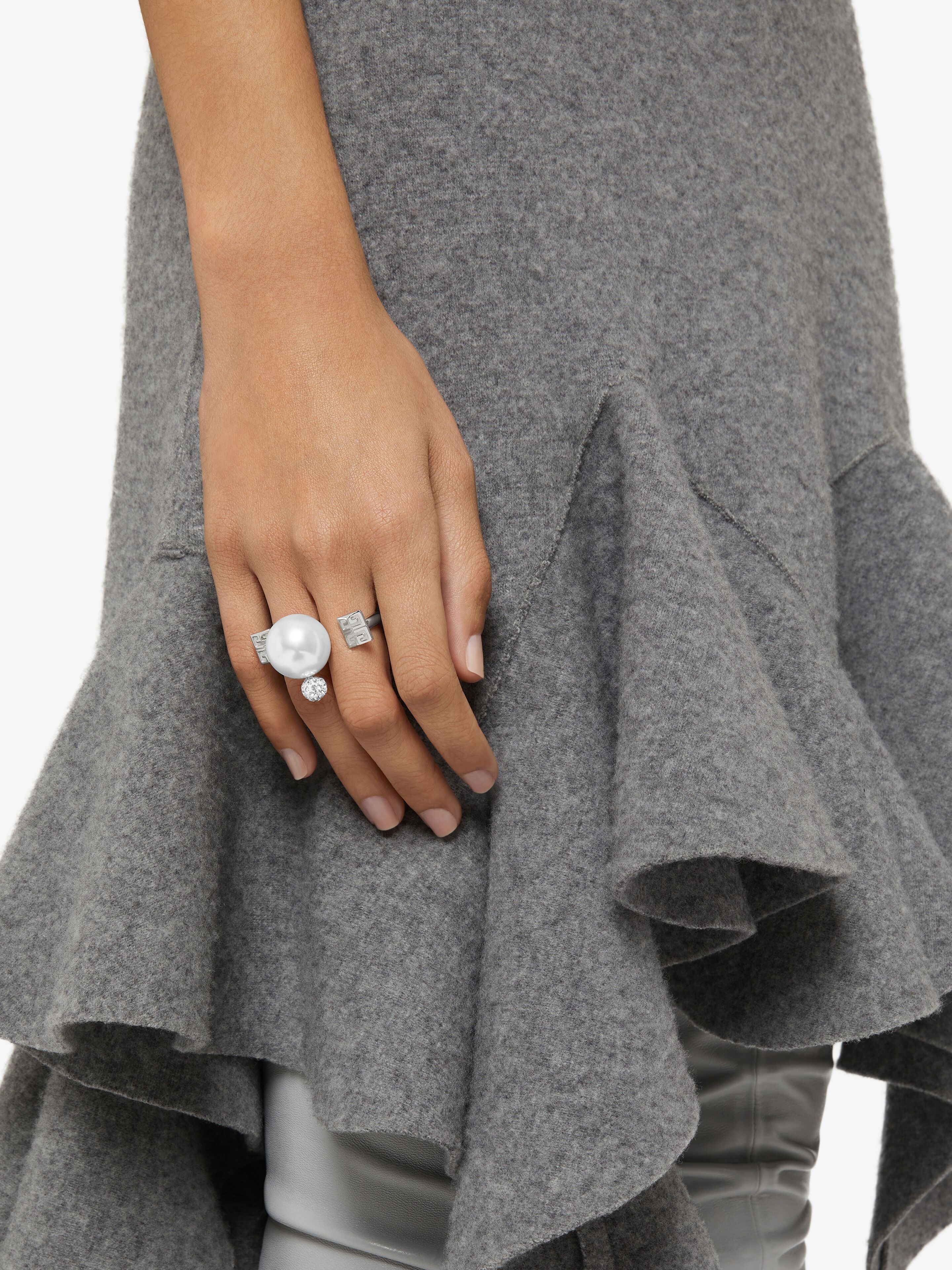 4G PEARL DOUBLE RING WITH CRYSTALS - 3