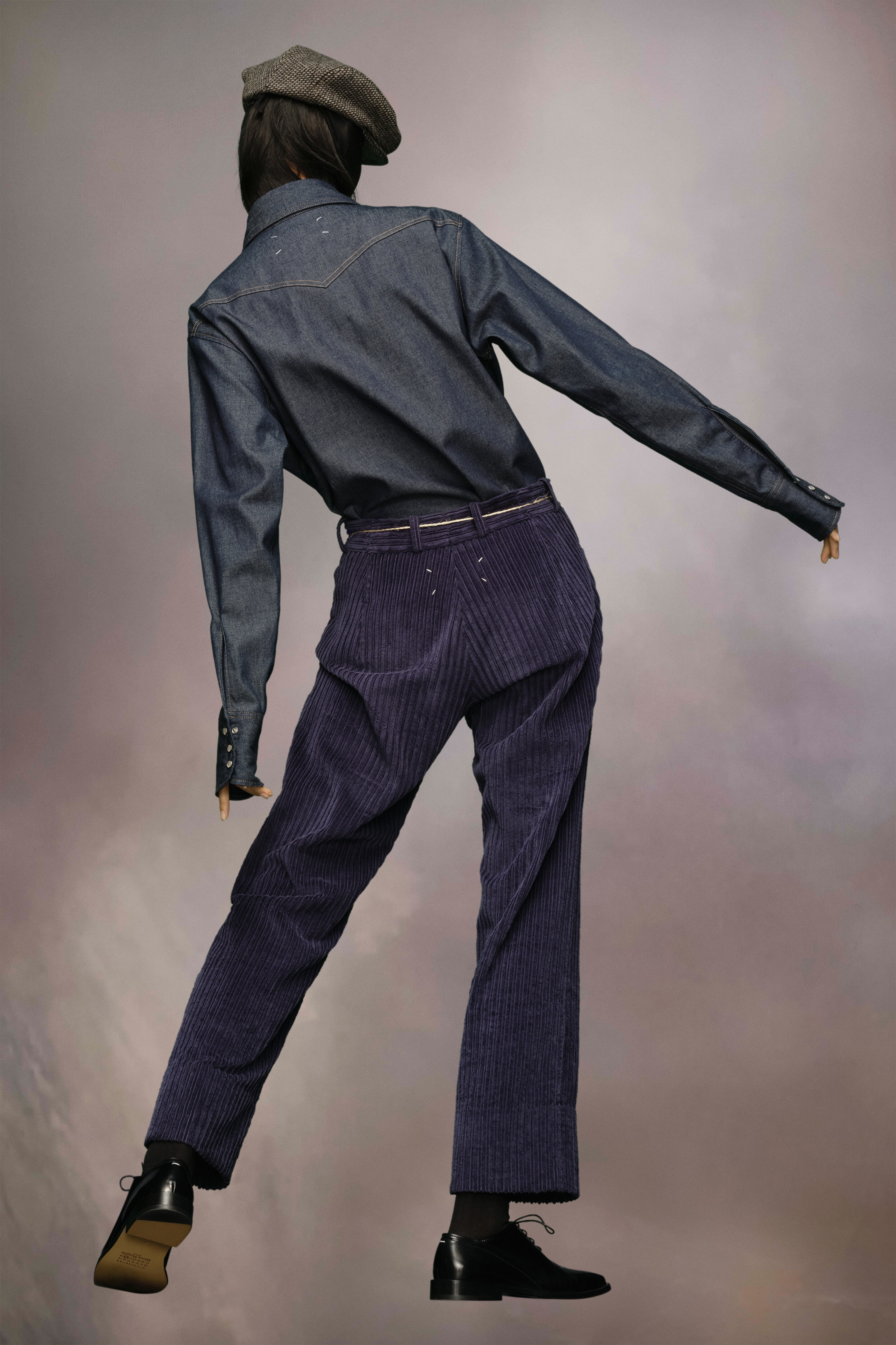 Corduroy cropped trousers - 4
