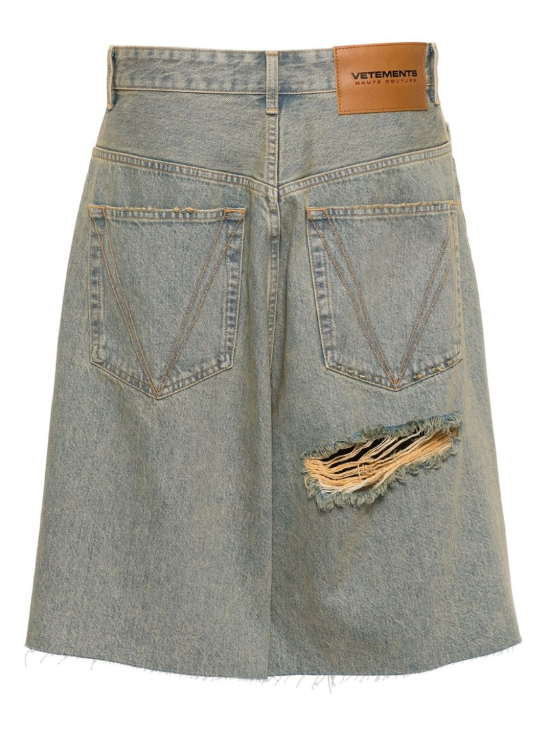 VETEMENTS knee-length denim shorts outlook