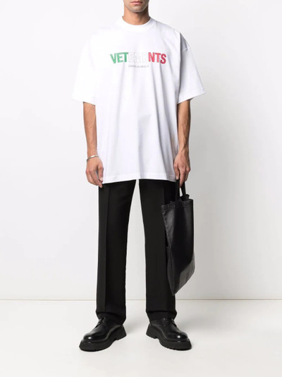 VETEMENTS logo-print cotton T-shirt outlook