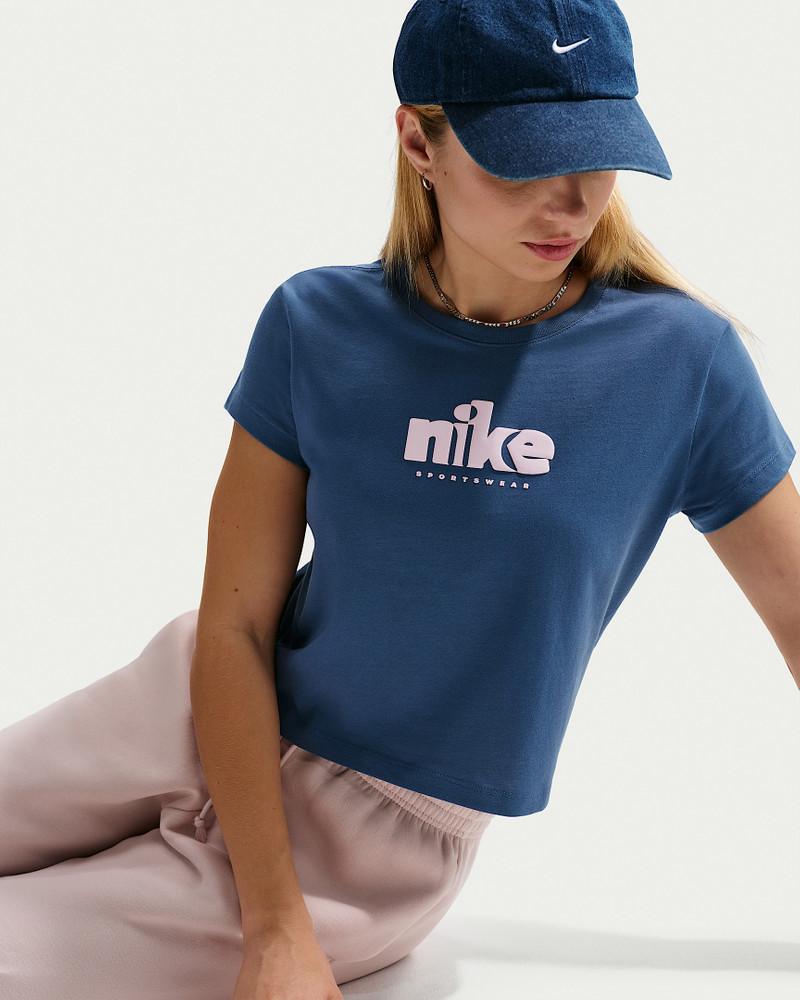 Nike Sportswear Club Women's Short-Sleeve T-Shirt 3